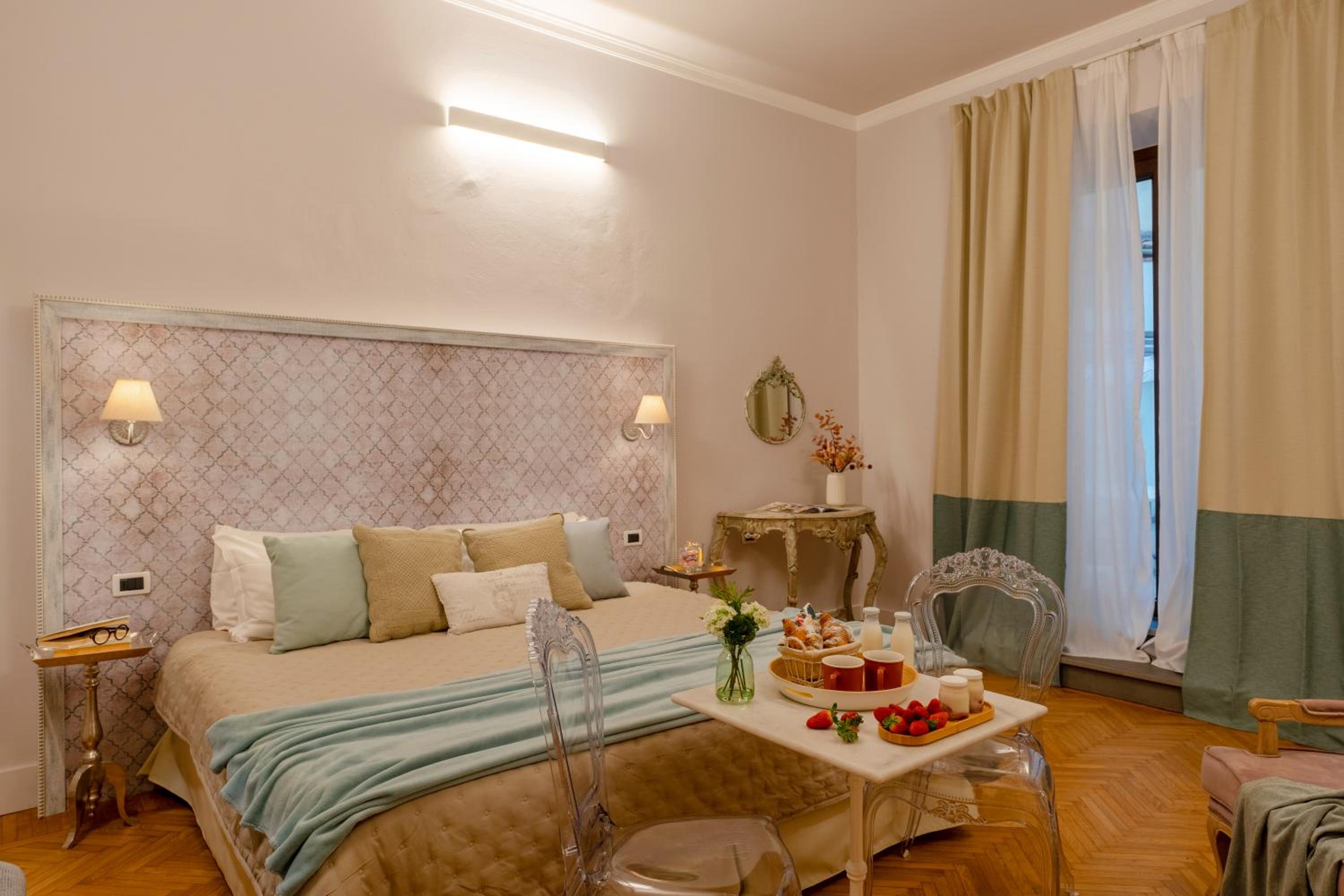 Large Double or Twin Room - Photo 4