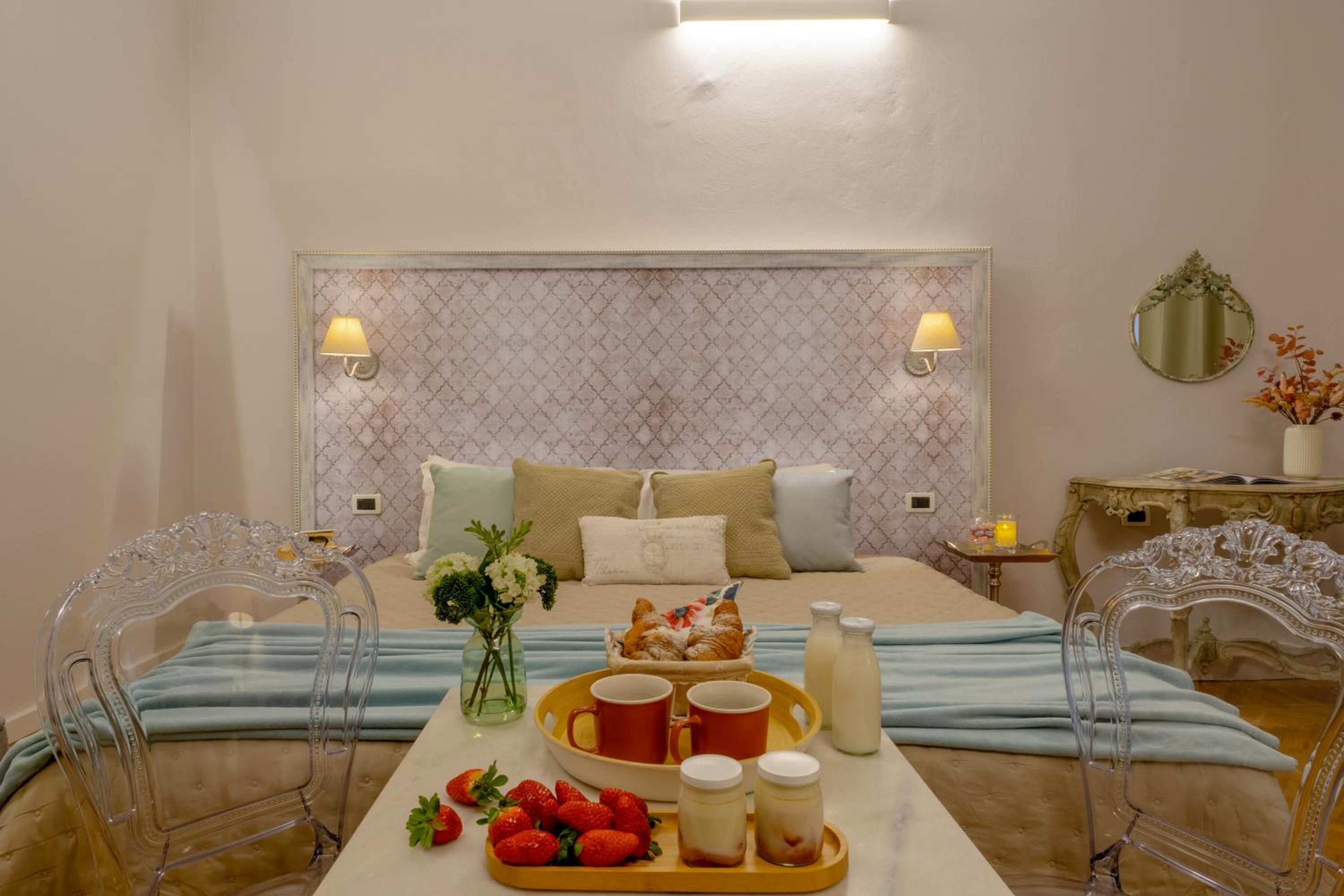 Large Double or Twin Room - Photo 1