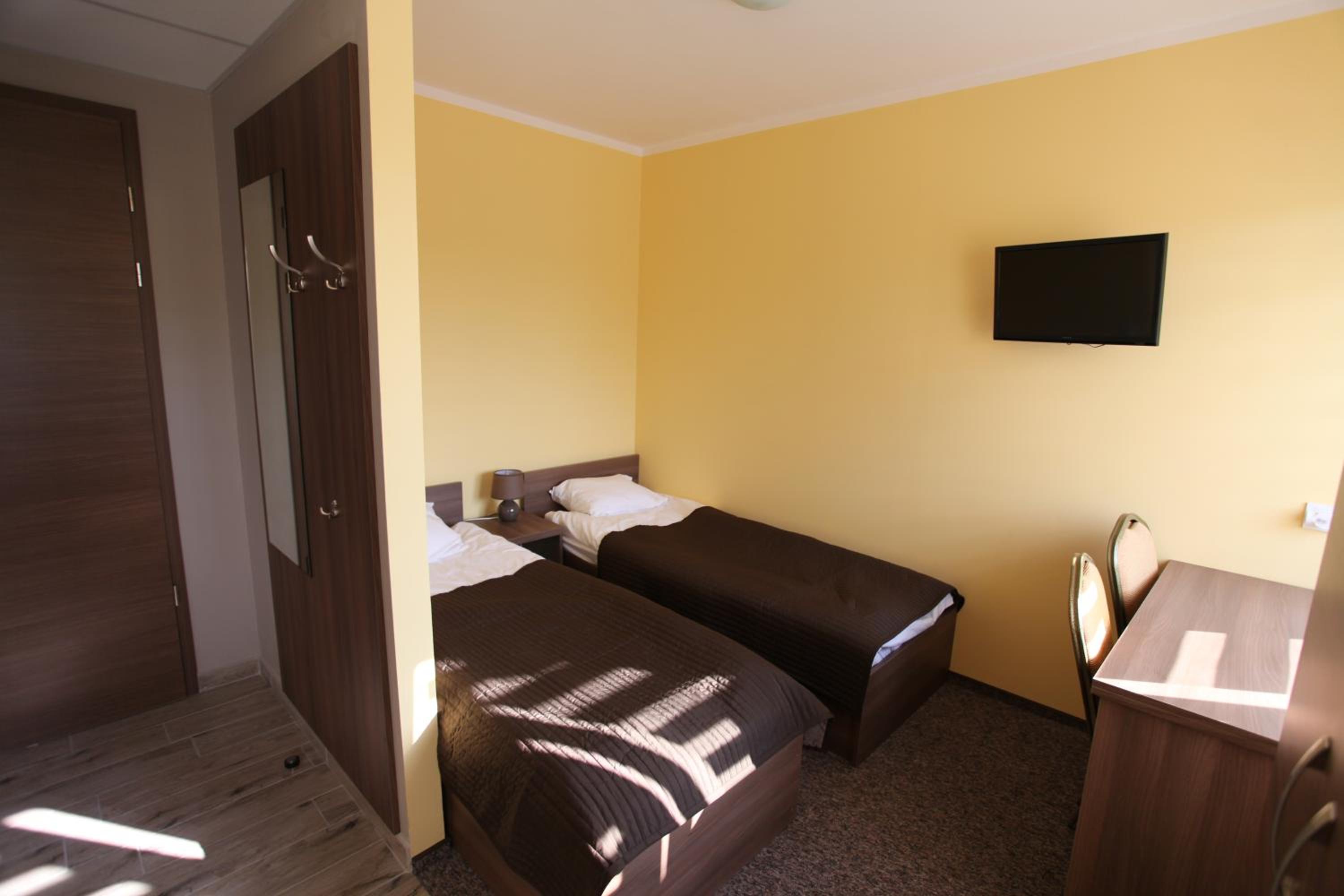 Family Room - Photo 1