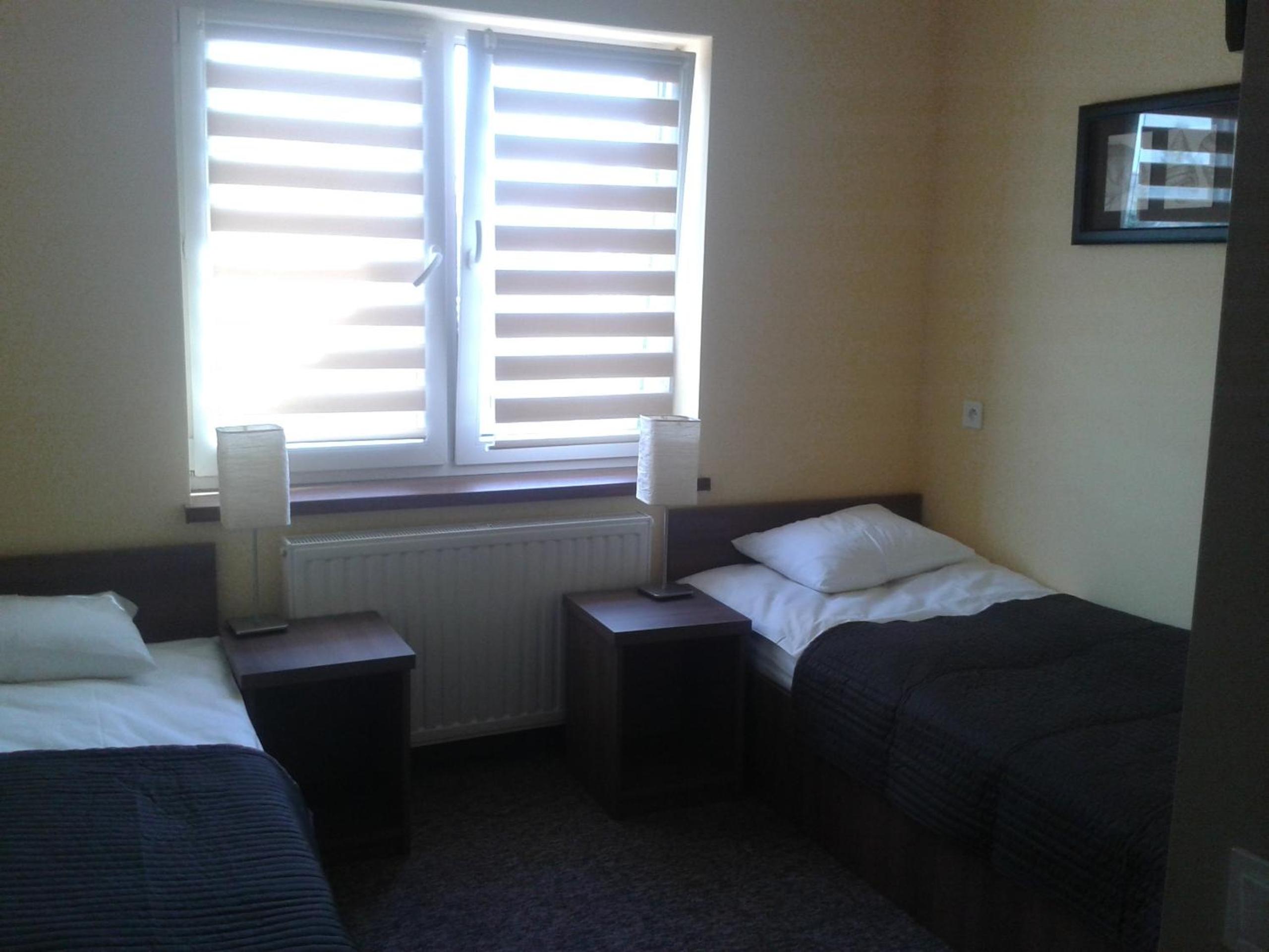 Twin Room - Photo 4