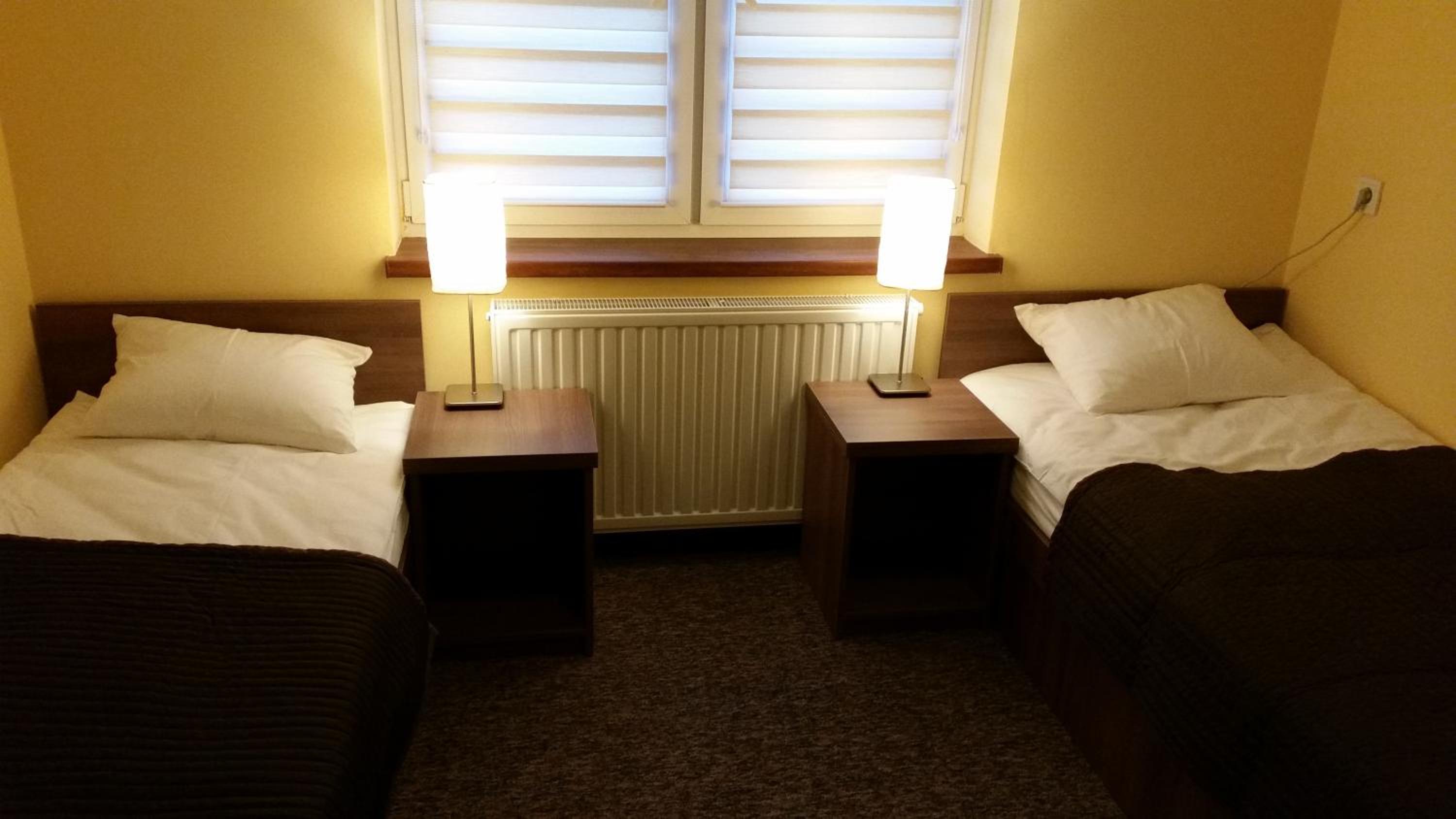 Twin Room - Photo 1