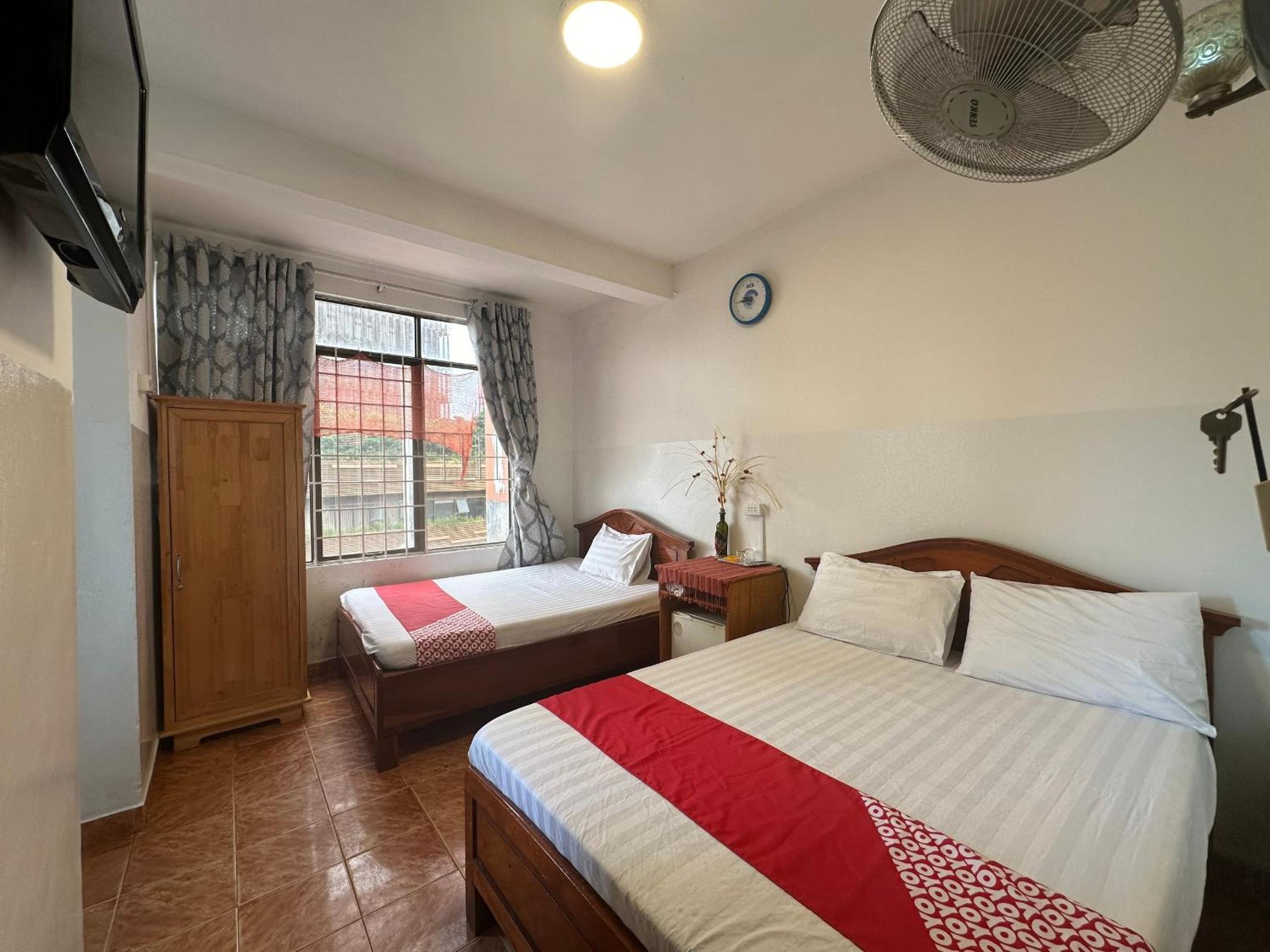 Deluxe Family Room