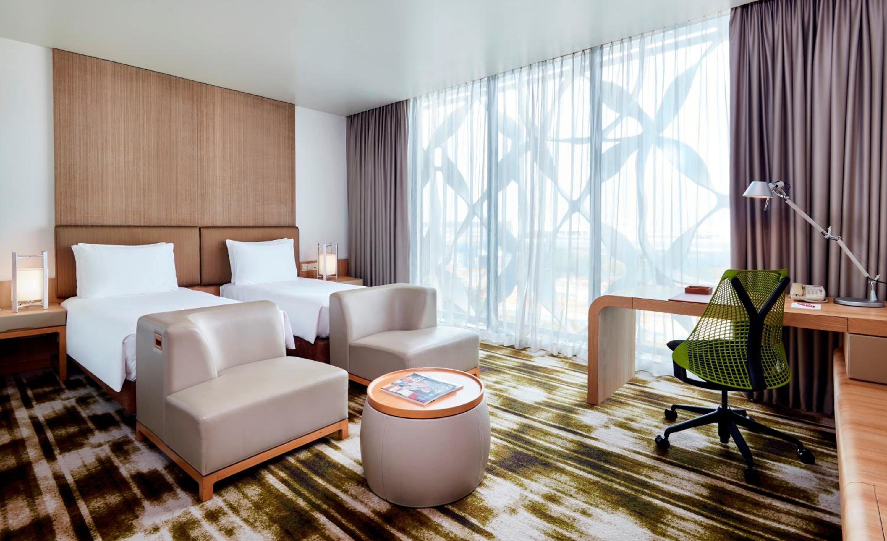 Premium Twin Room With Lounge Access Premium Twin Room With Lounge Access