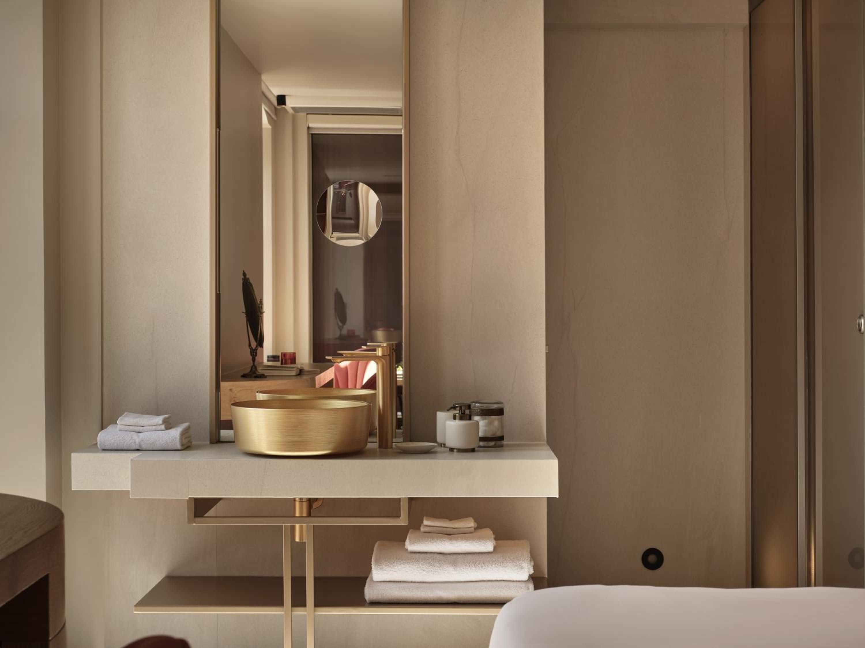 Classic Double Room - Photo 6