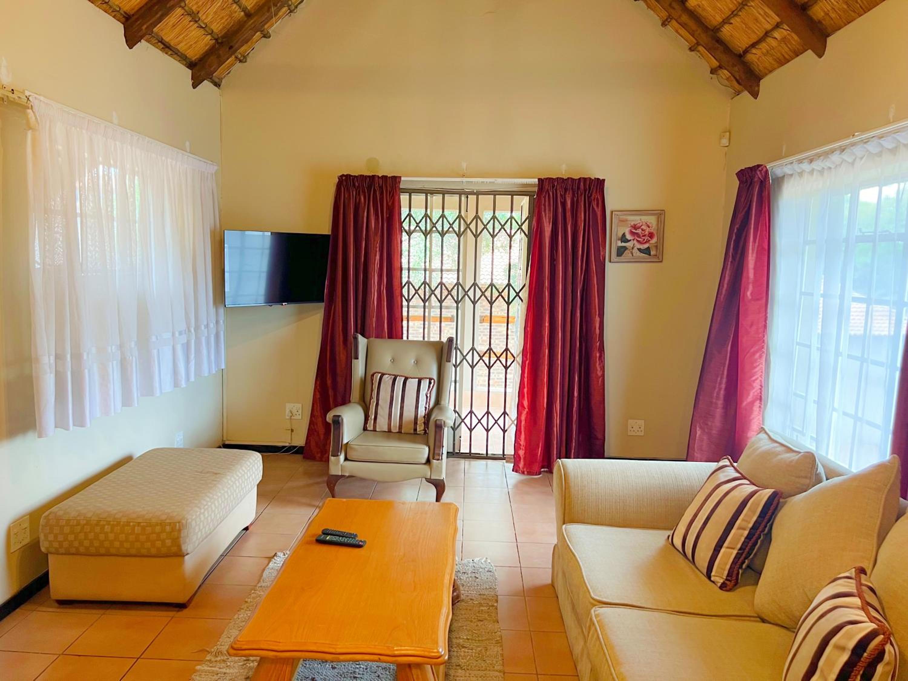 Deluxe Double Room with Balcony - Photo 3
