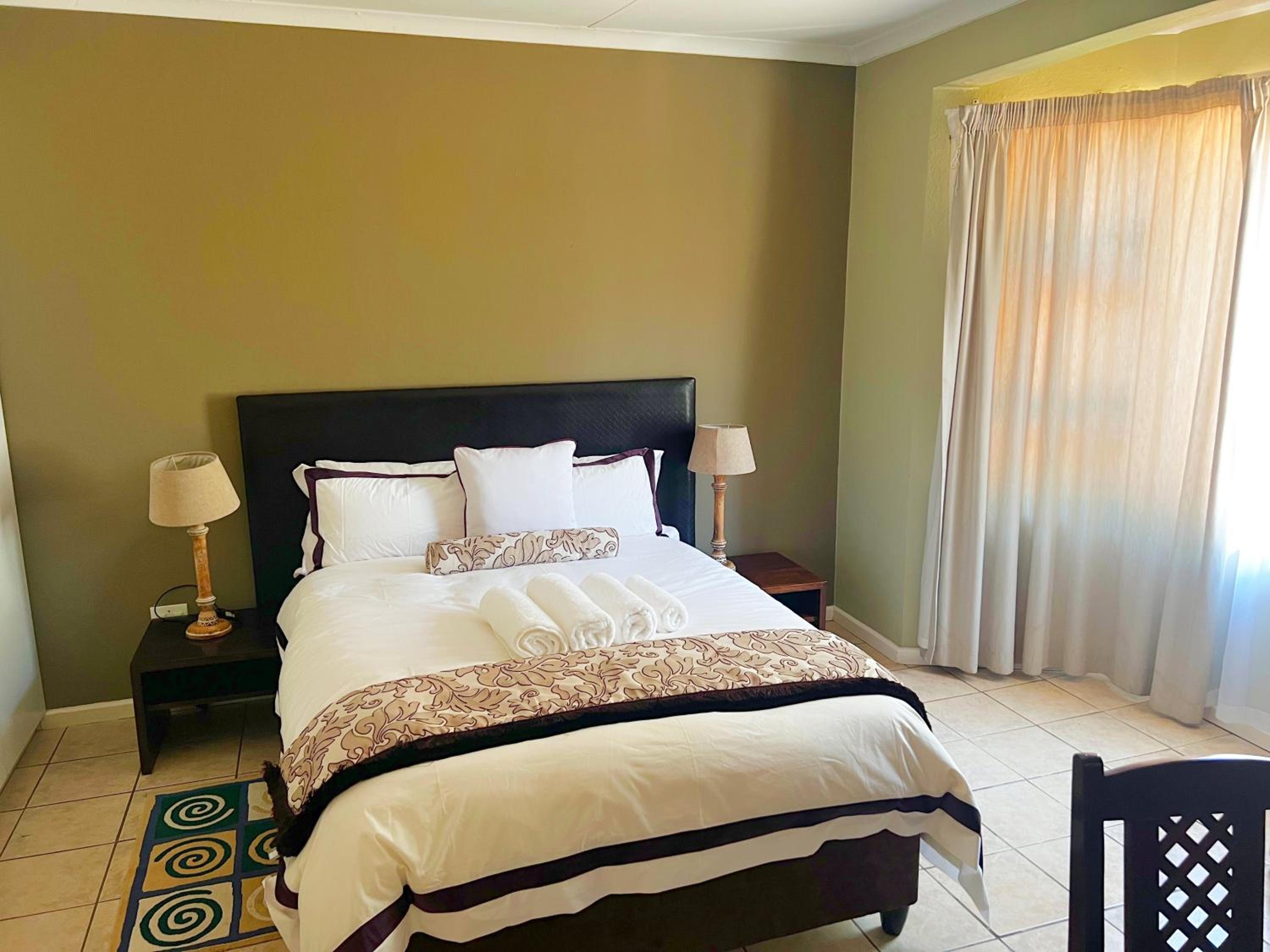 King Suite - Photo 4