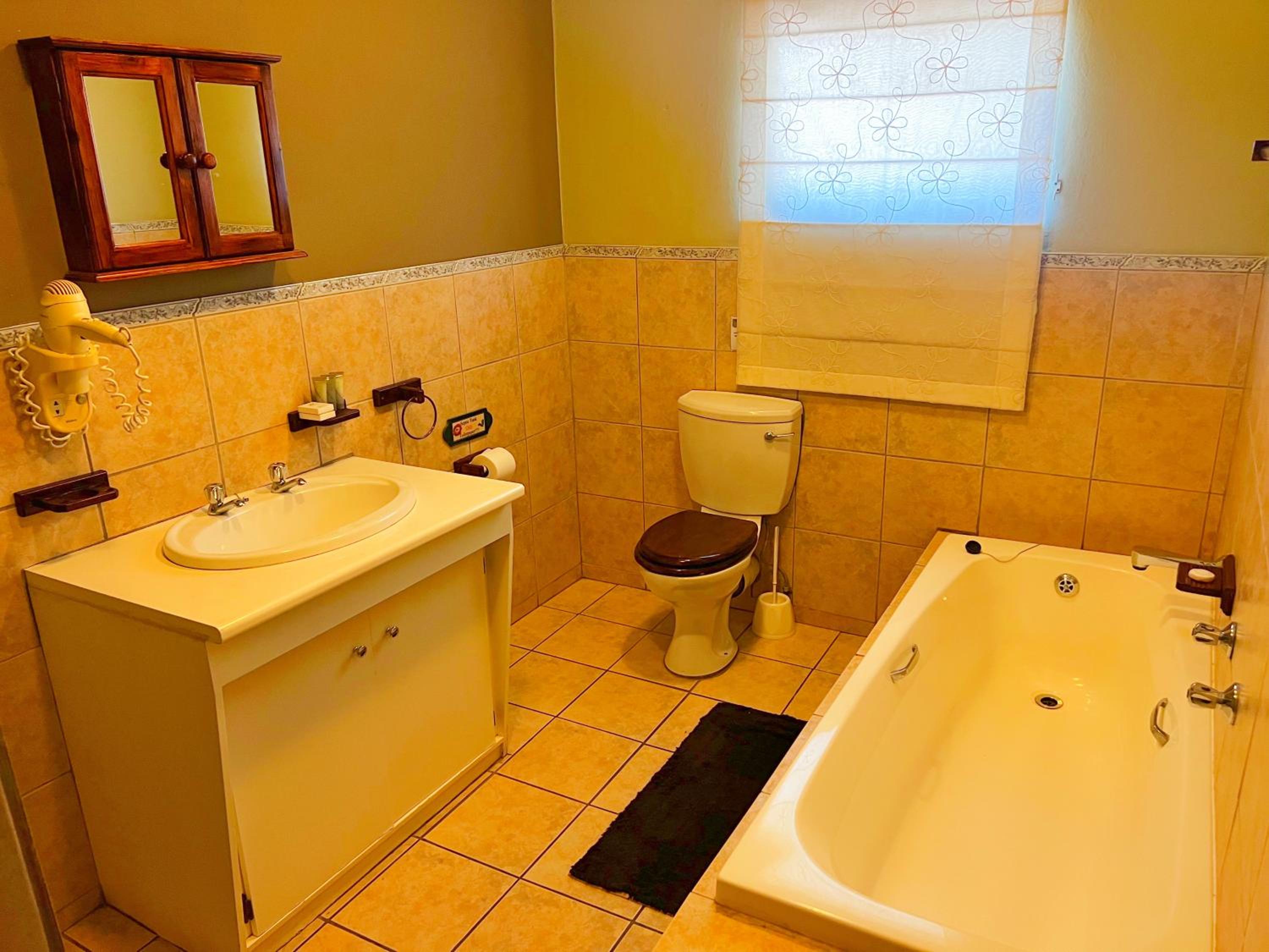 King Suite - Photo 3