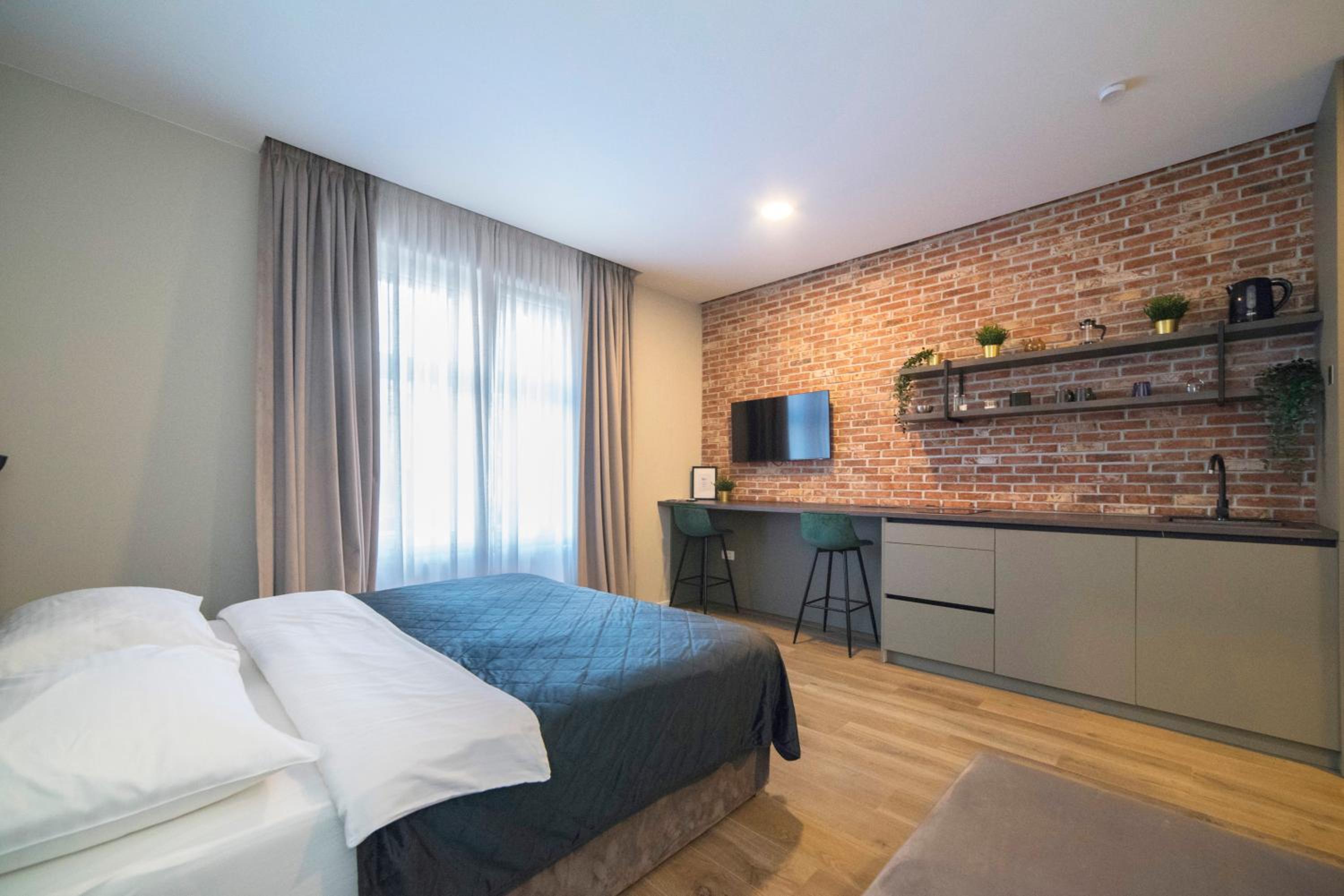 King Studio with Sofa Bed