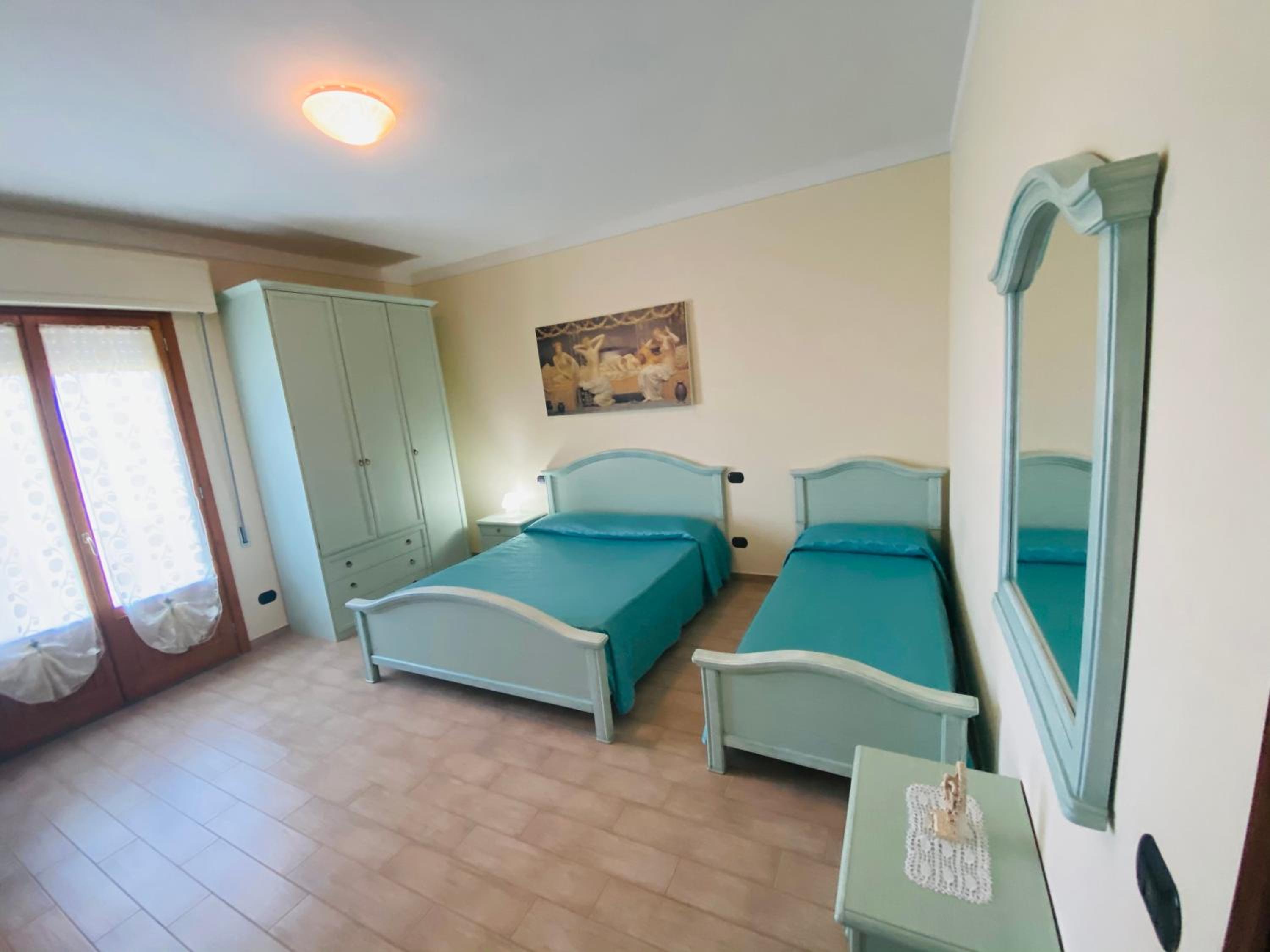 One-Bedroom Apartment with View photo 1
