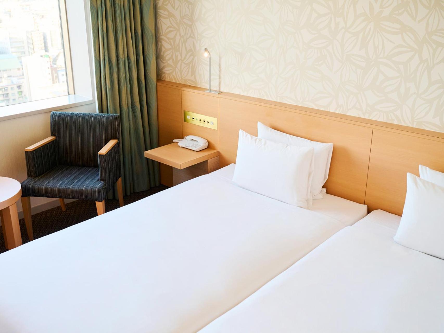 Economy Twin Room - Non-Smoking - Photo 7