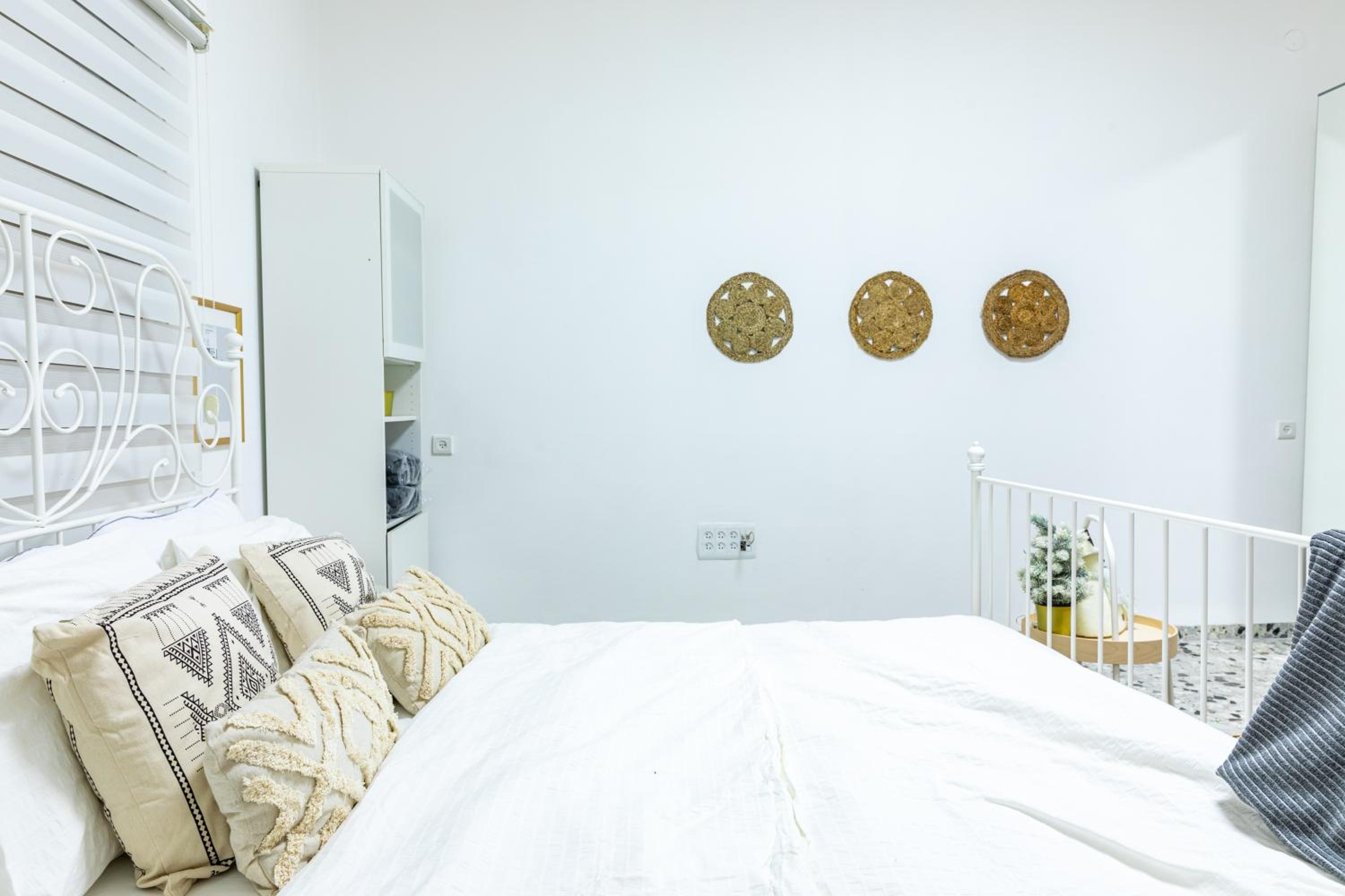Two-Bedroom House - Photo 16