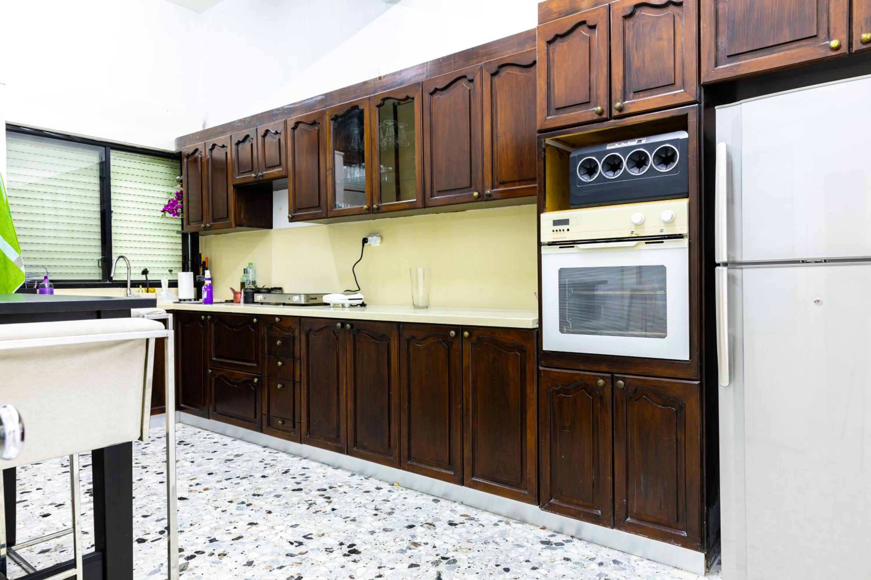Two-Bedroom House - Photo 18