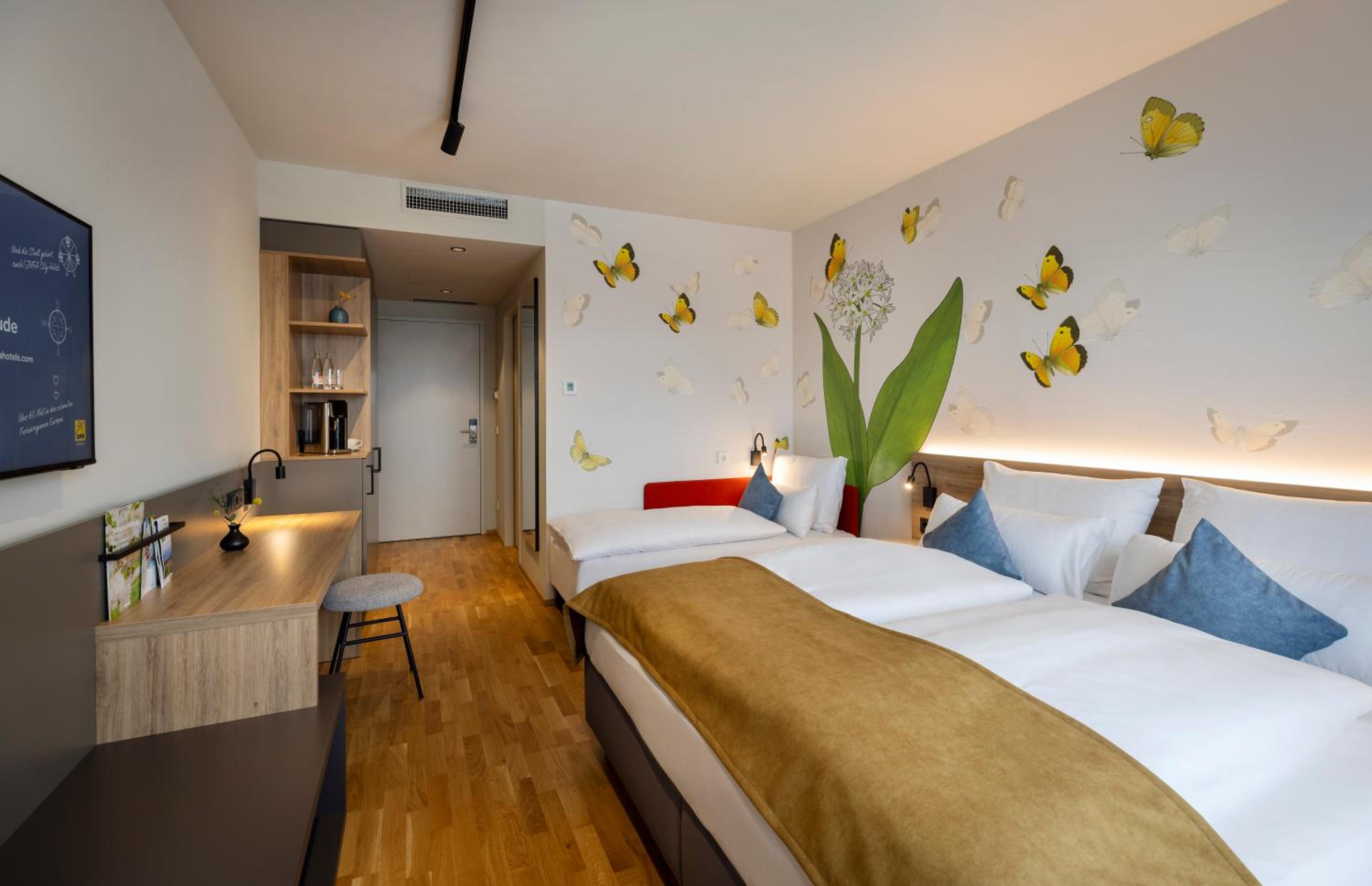 Triple Room with Balcony photo 3