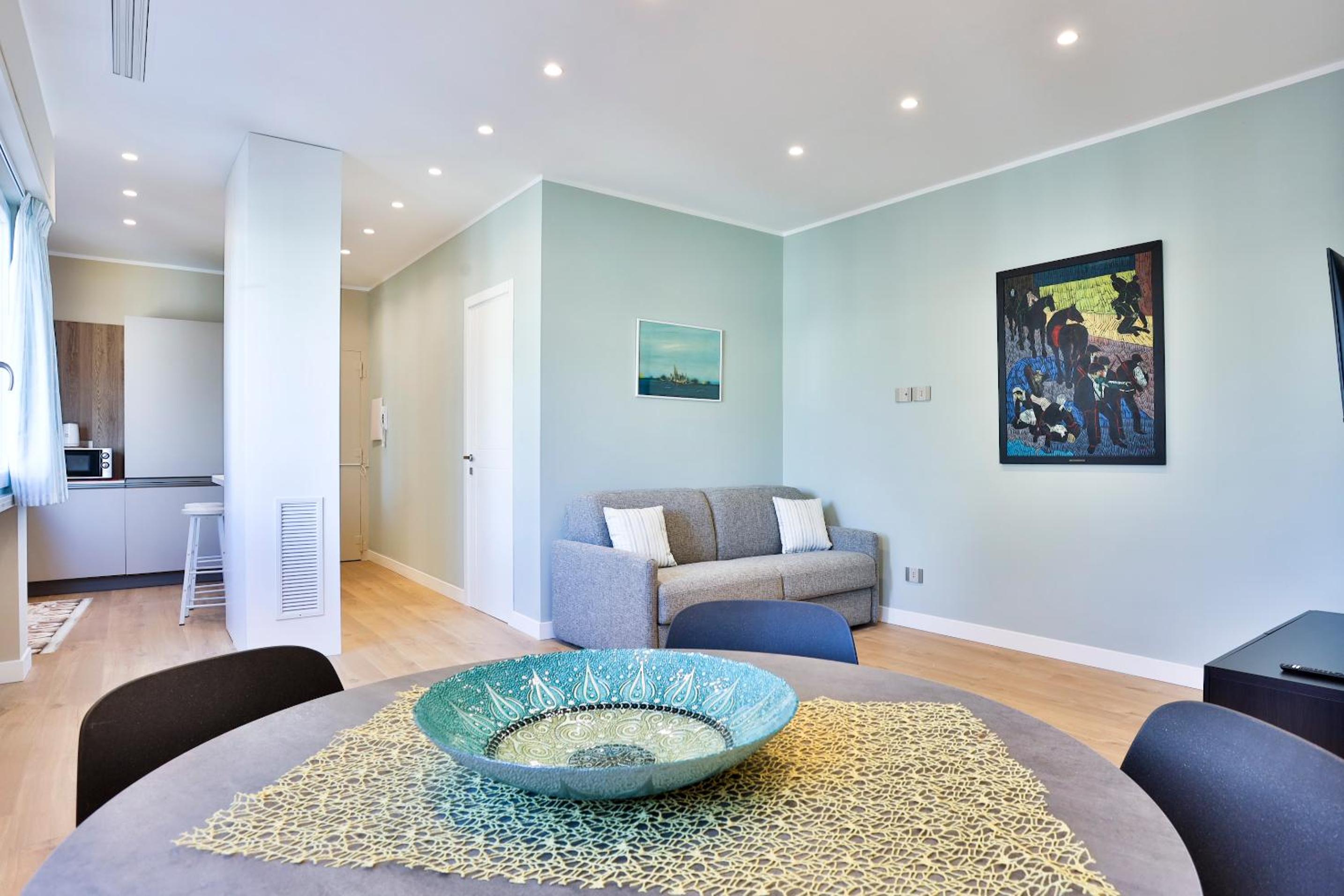 One-Bedroom Apartment