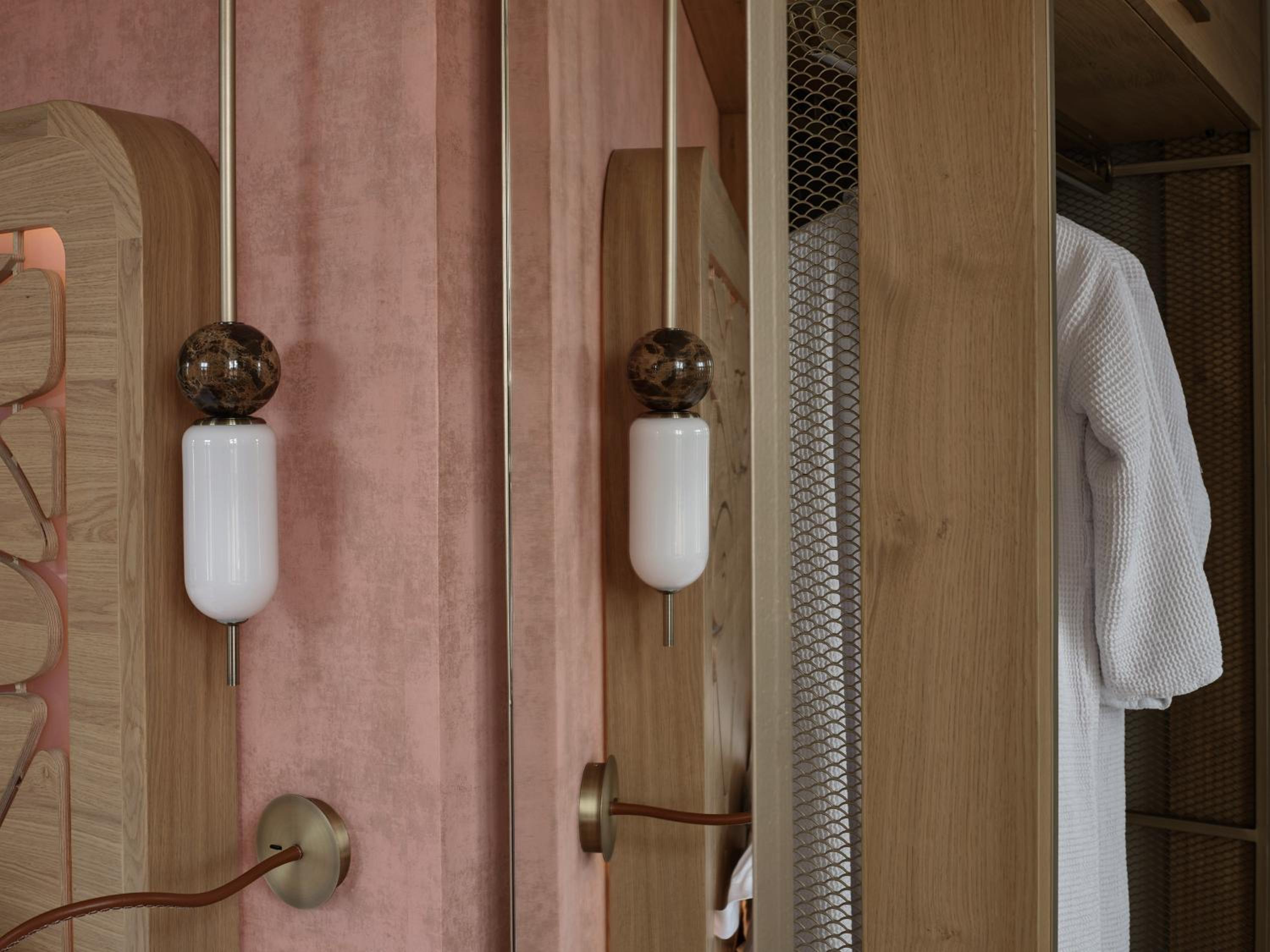 Classic Double Room - Photo 9