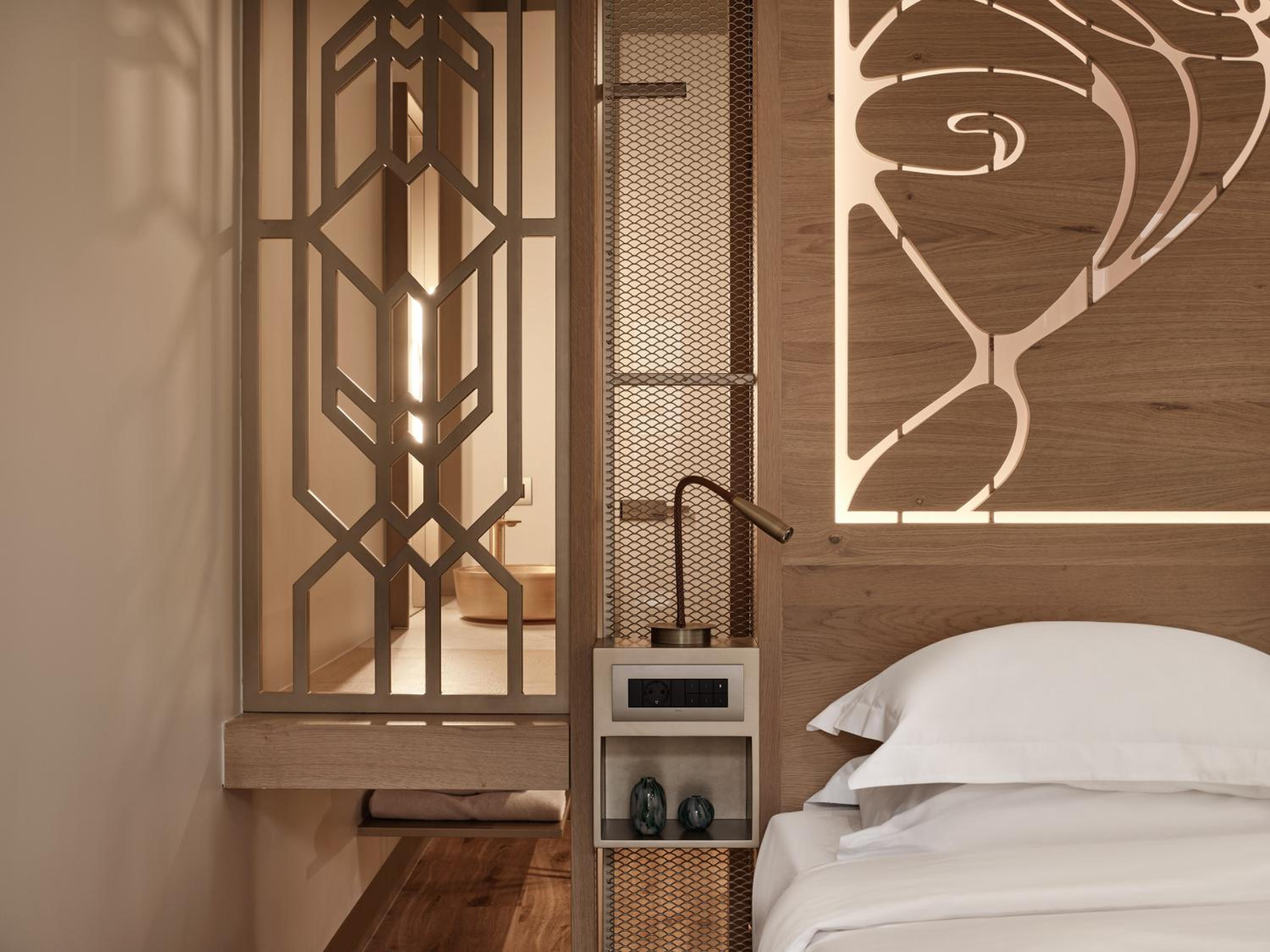 Classic Double Room - Photo 7