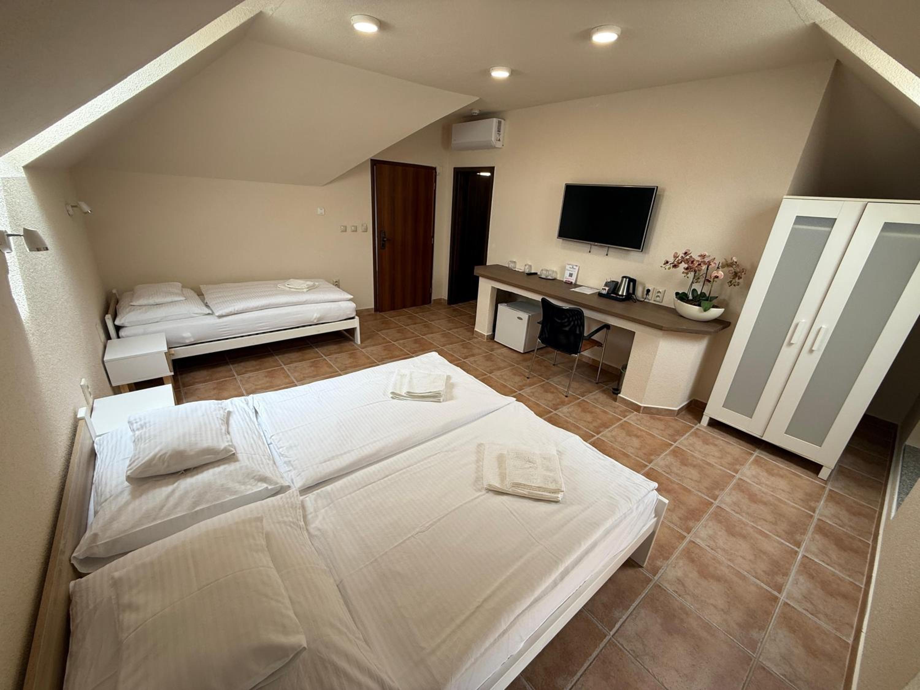 Triple Room photo 1