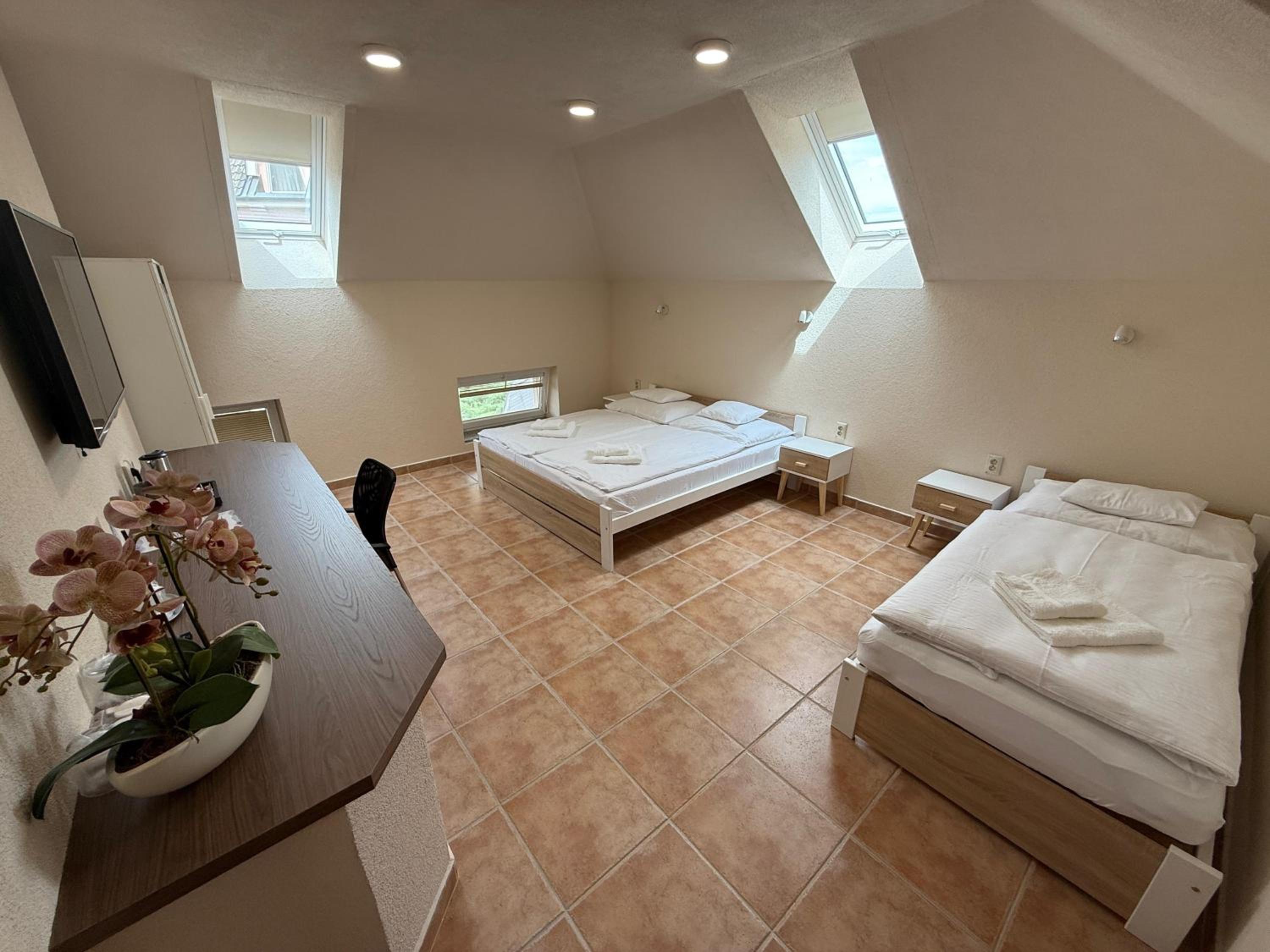 Triple Room photo 2