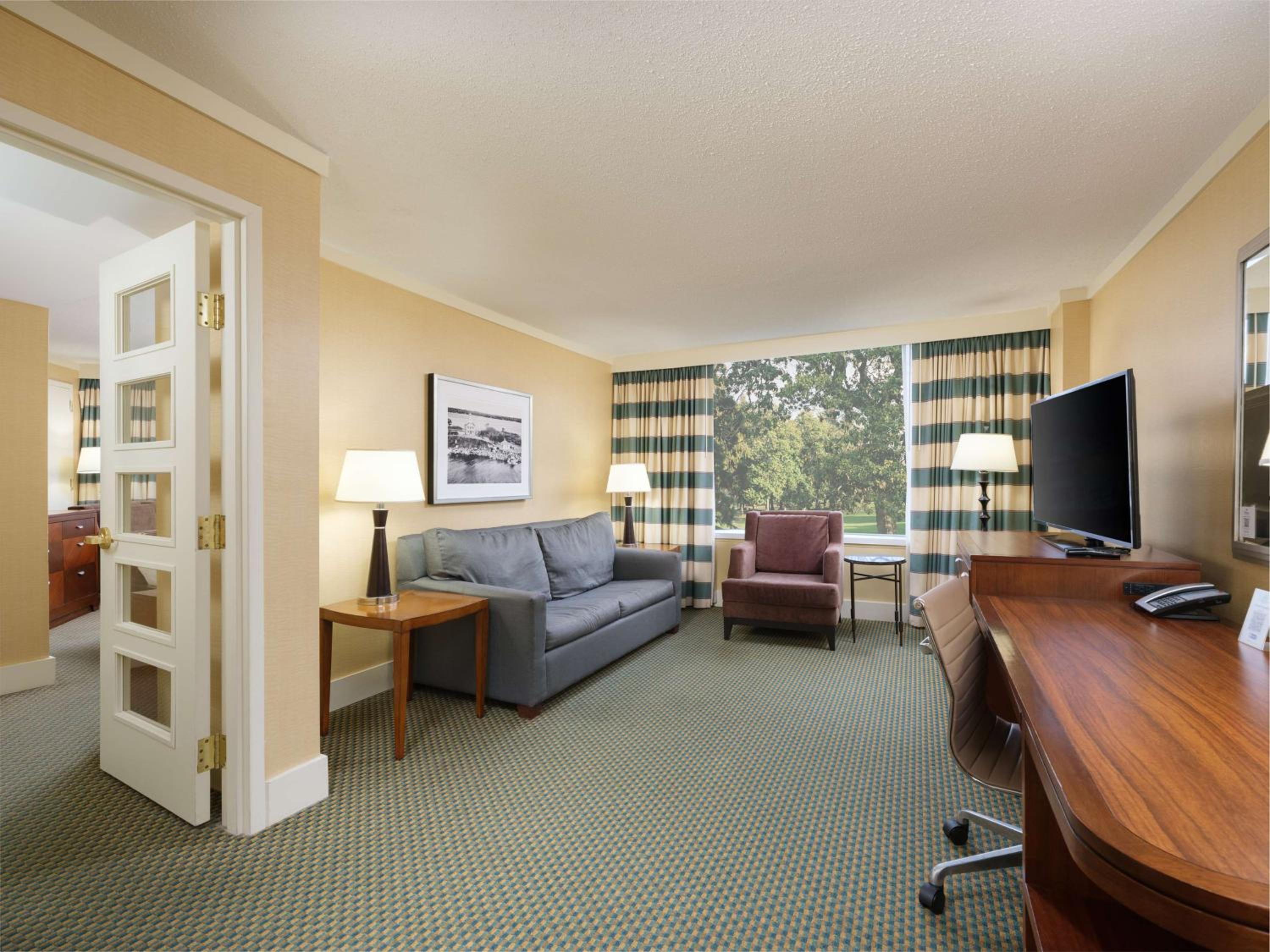 Two-Bedroom King Suite - Photo 2