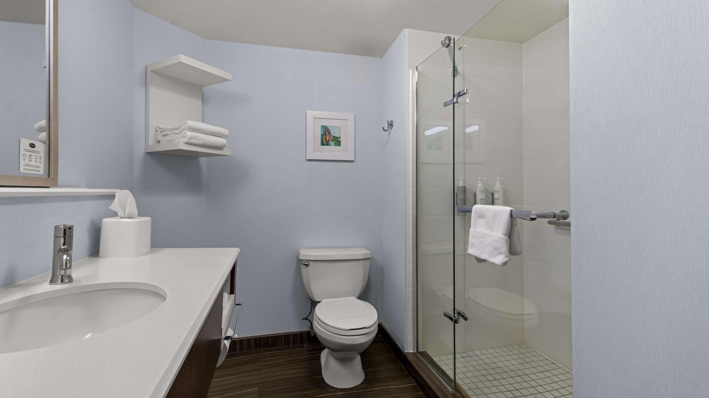 Deluxe King Room - Non-Smoking - Photo 5