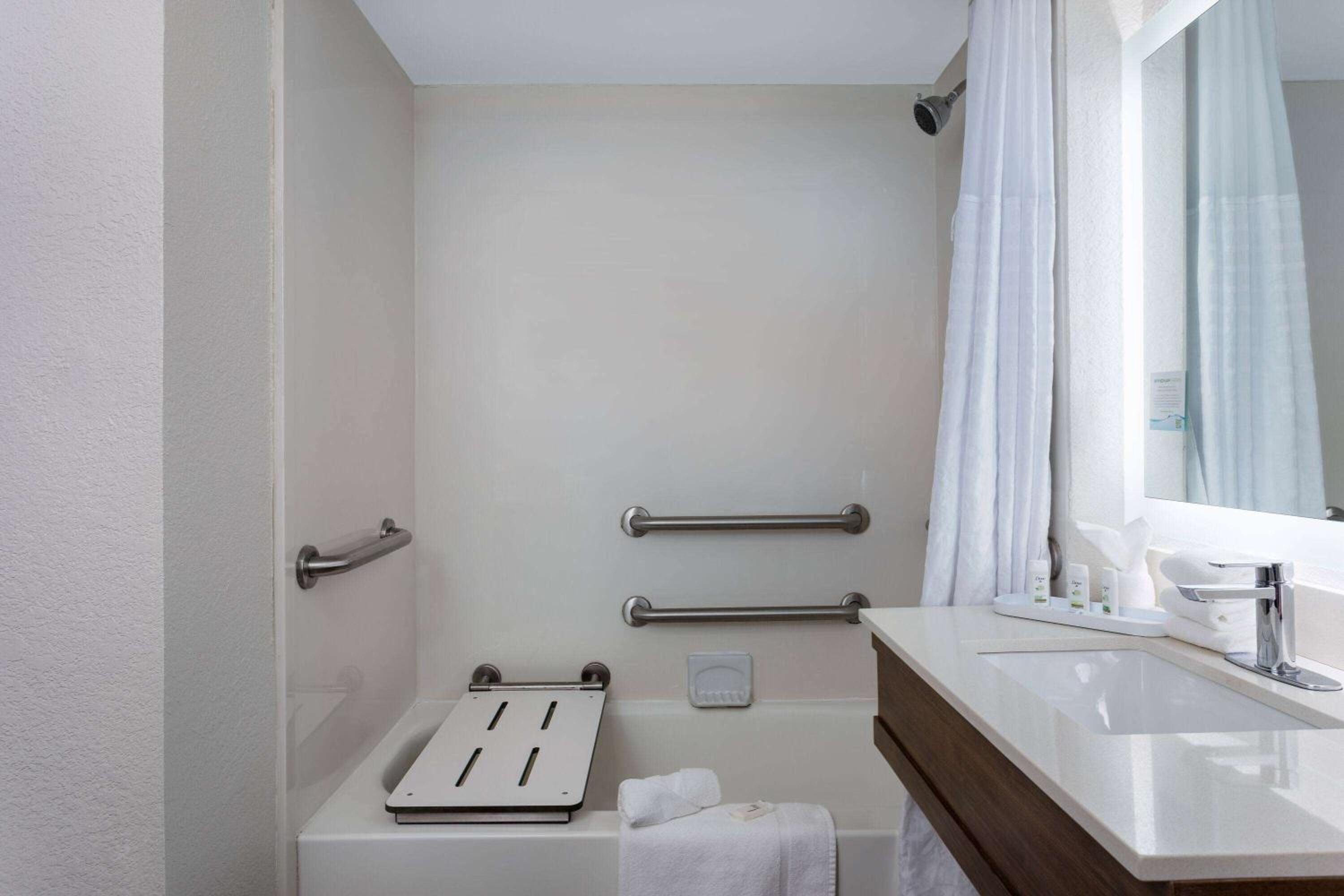 King Room - Disability Access - Photo 2