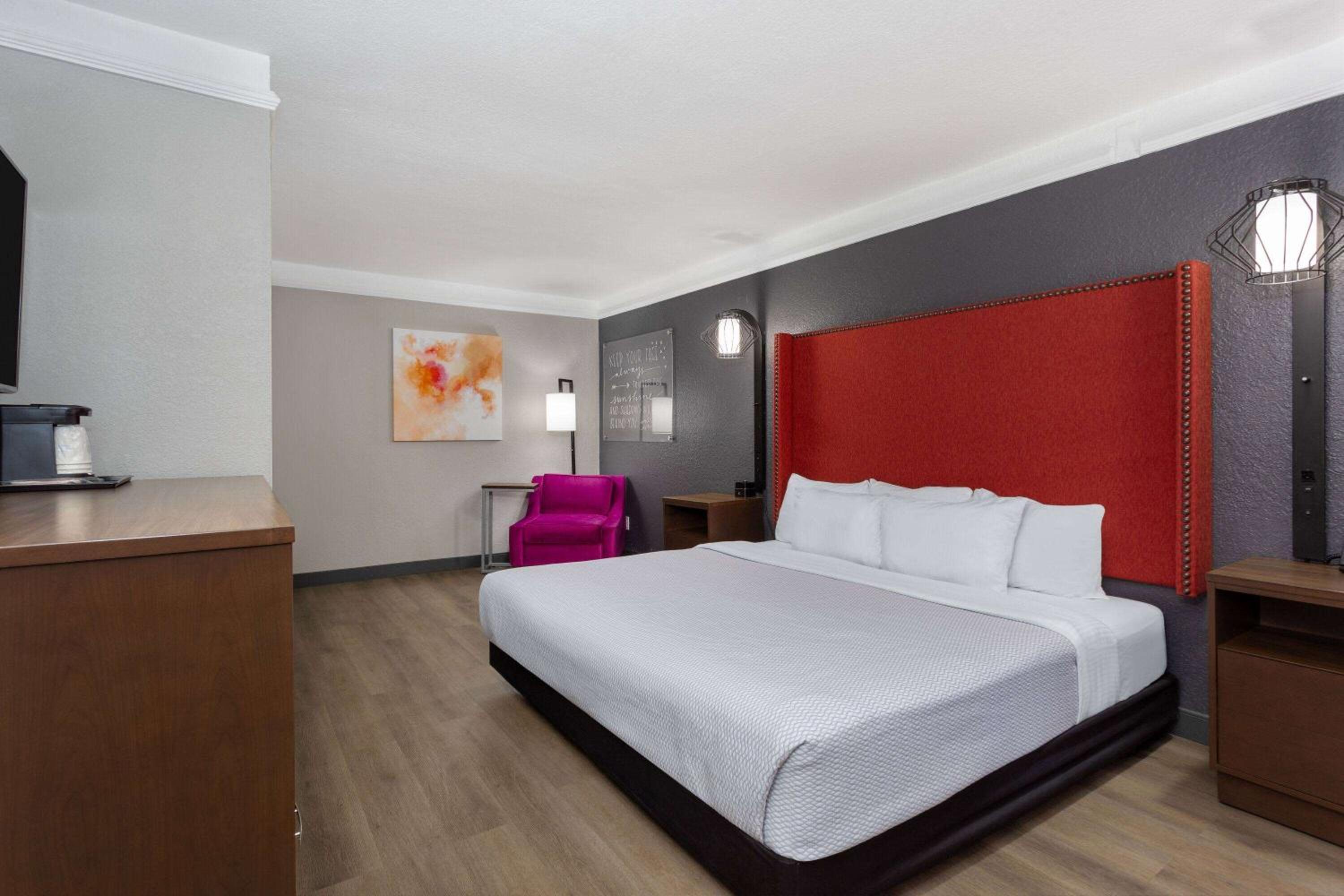 King Room - Disability Access - Photo 4