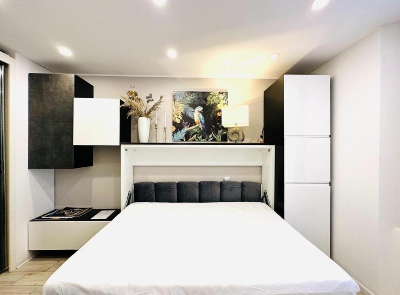 Studio with Sofa Bed