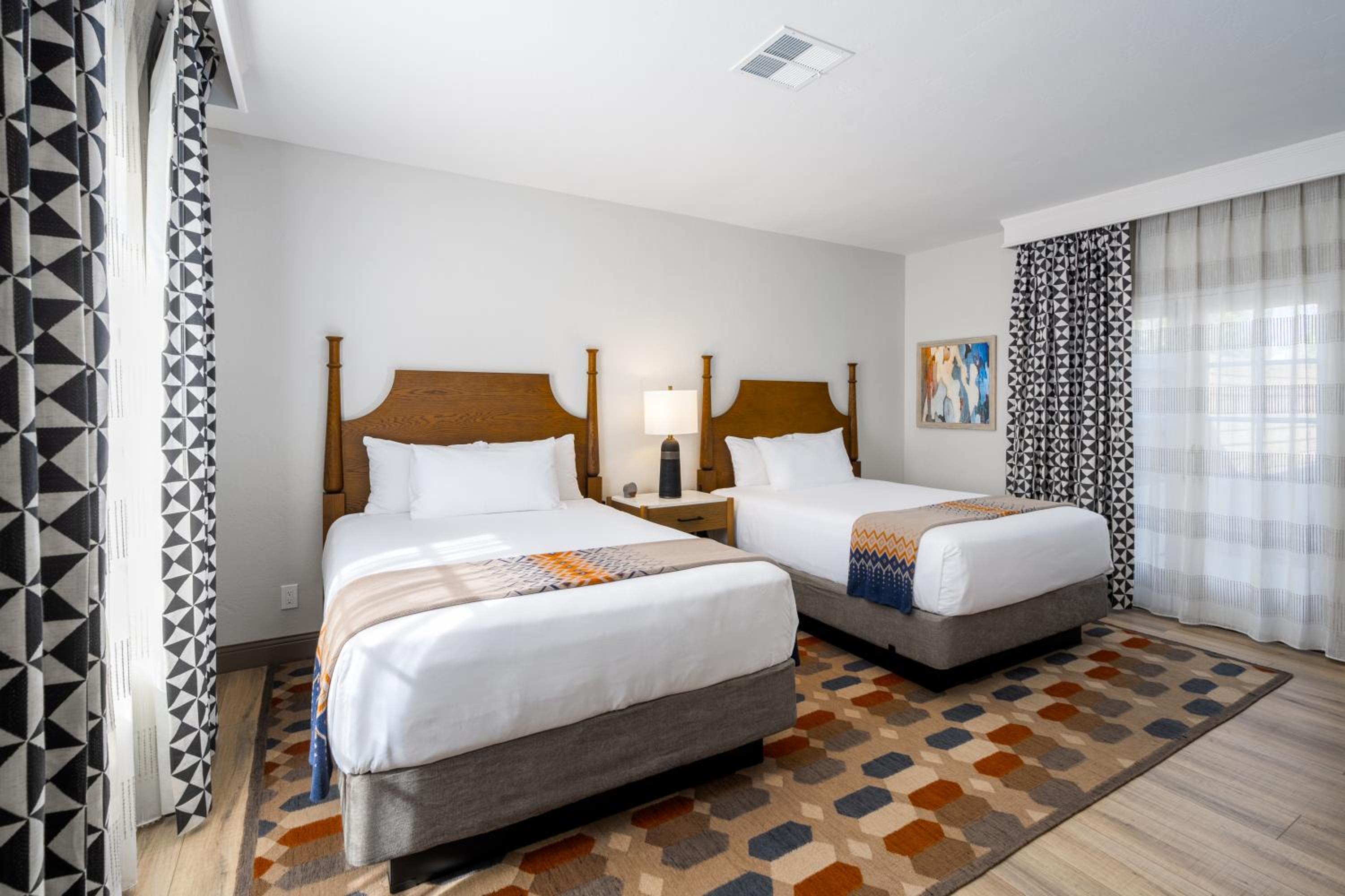 One Bedroom Suite 2 Queens photo 2