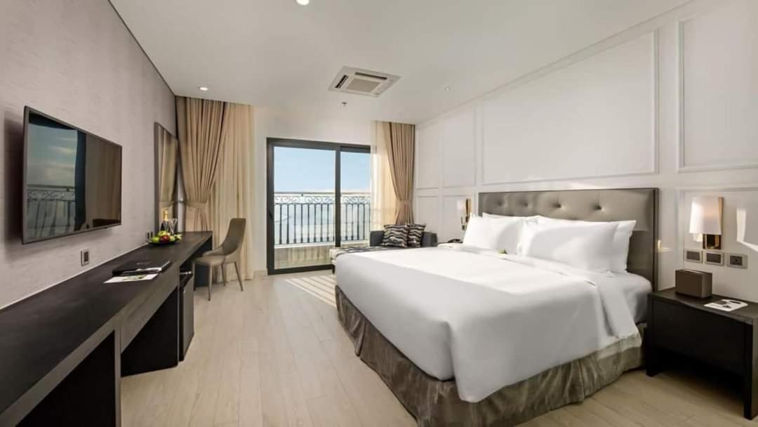 King Room with Balcony