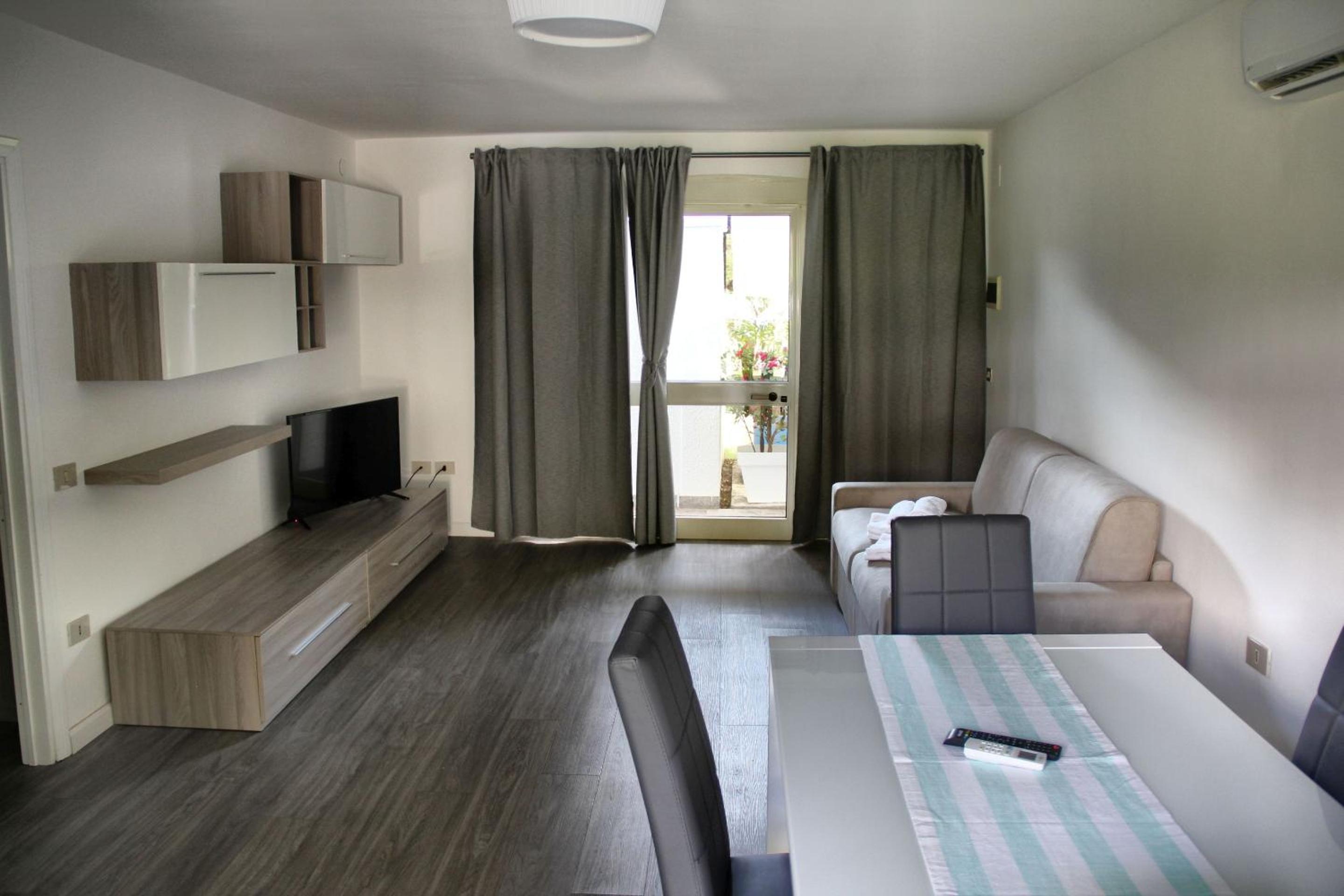 Apartment - Ground Floor - Photo 1