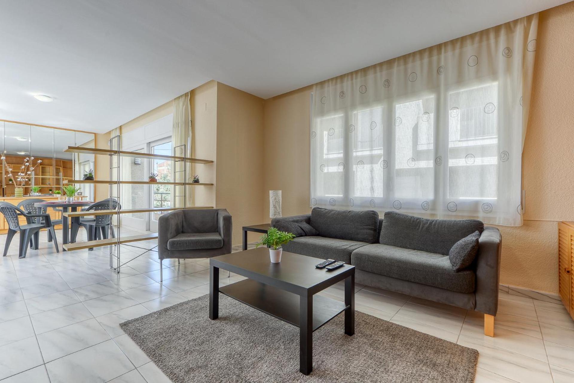 Casa de cuatro habitaciones