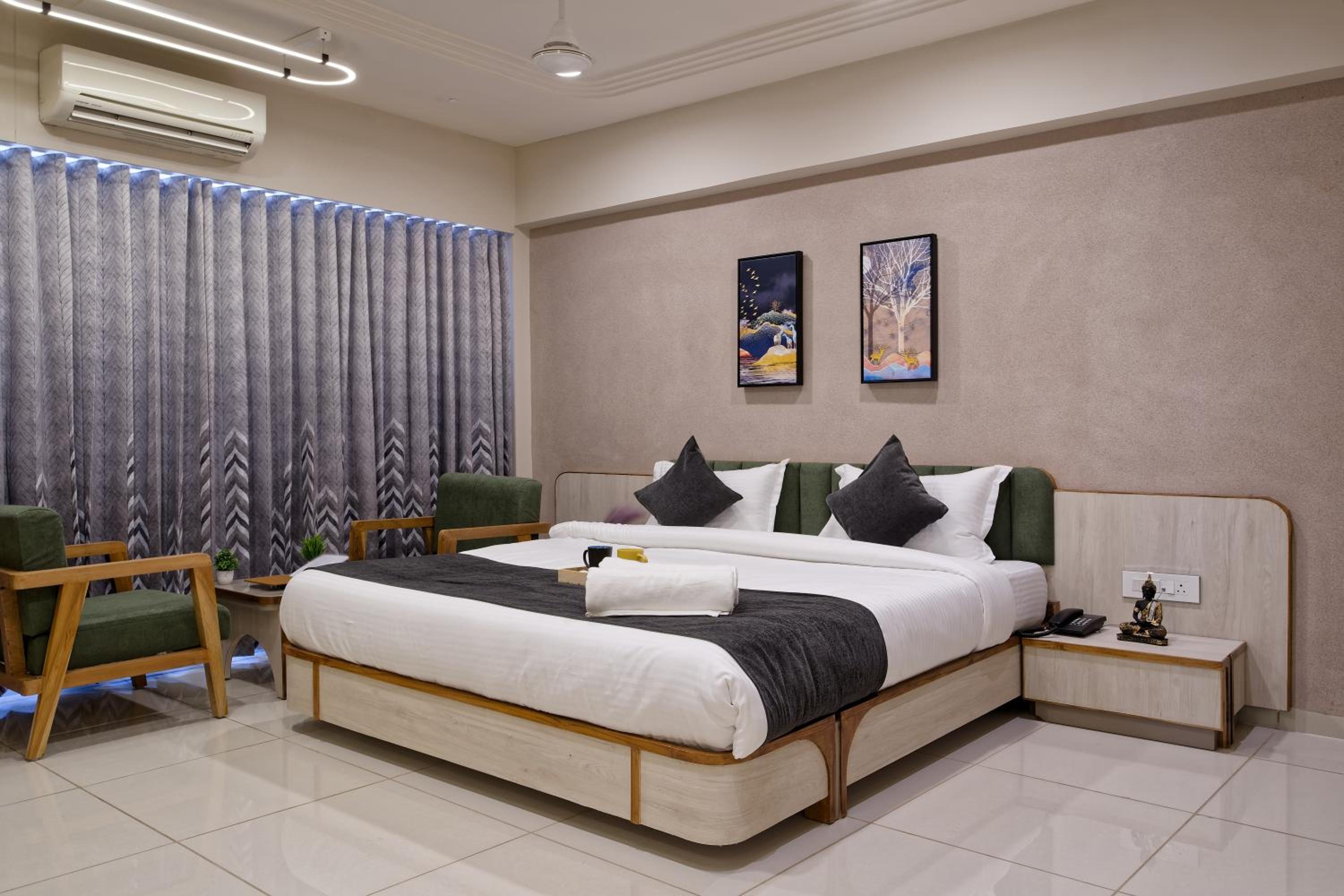 Superior King Room photo 3