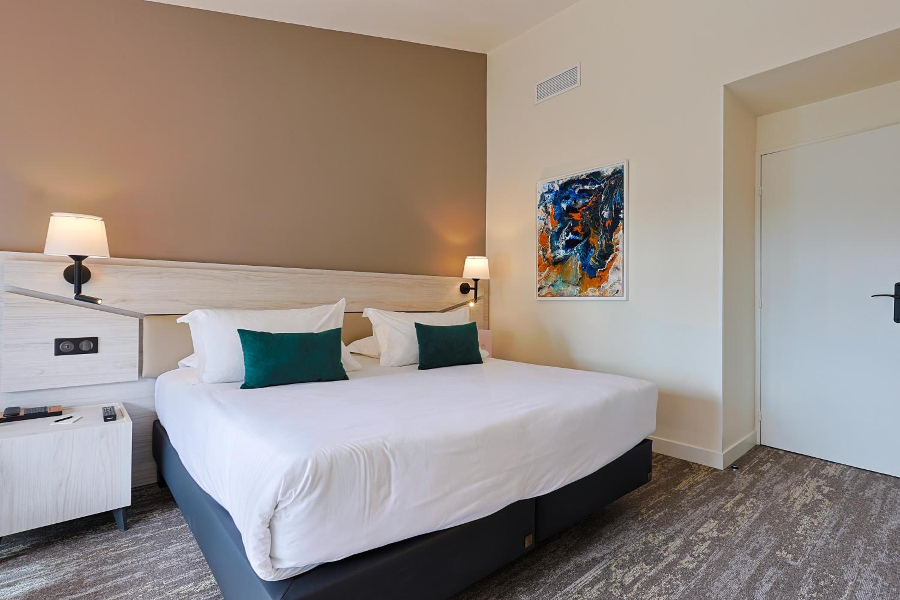 Charm Double Room - Photo 4