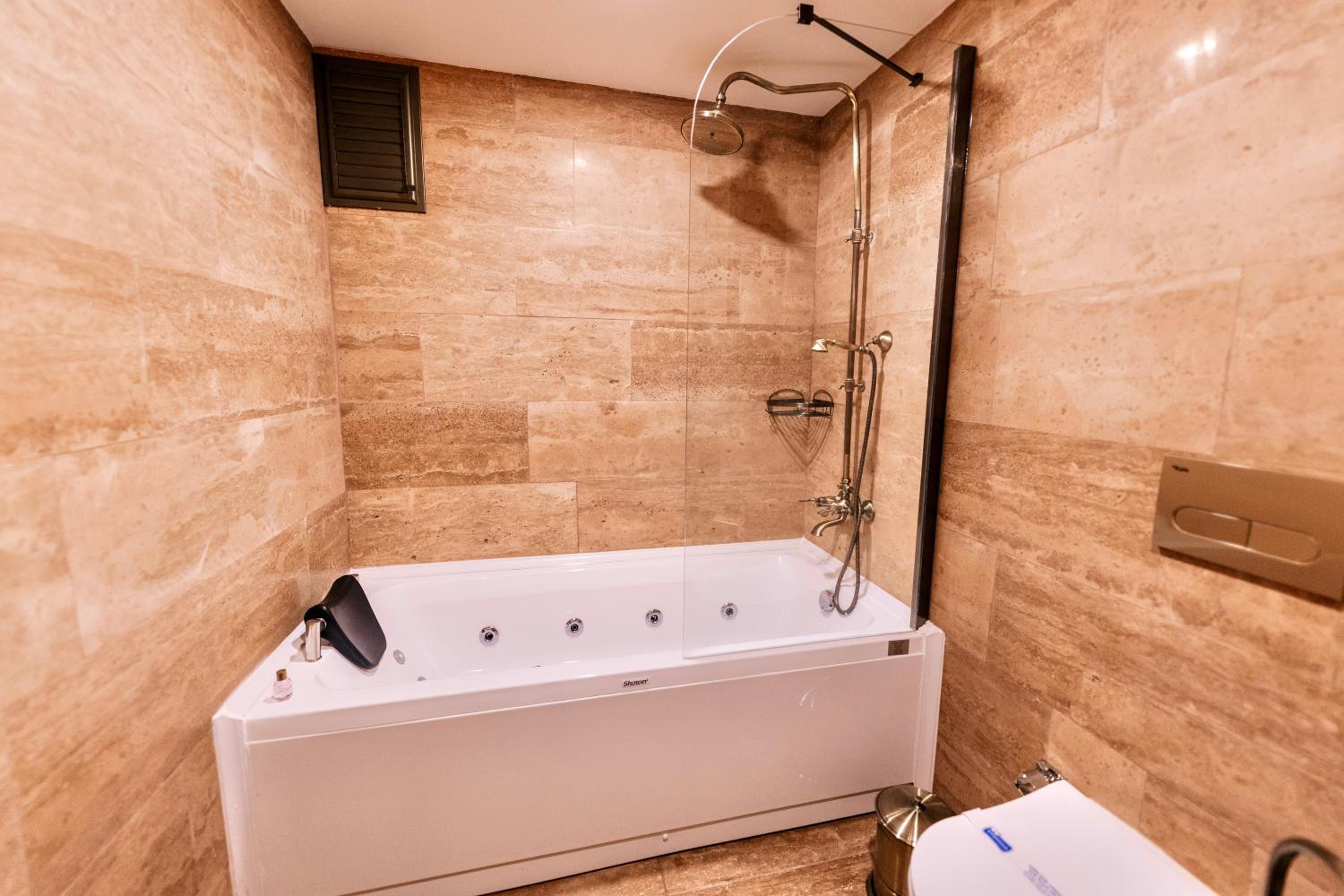 Family Room with Bath - Photo 10