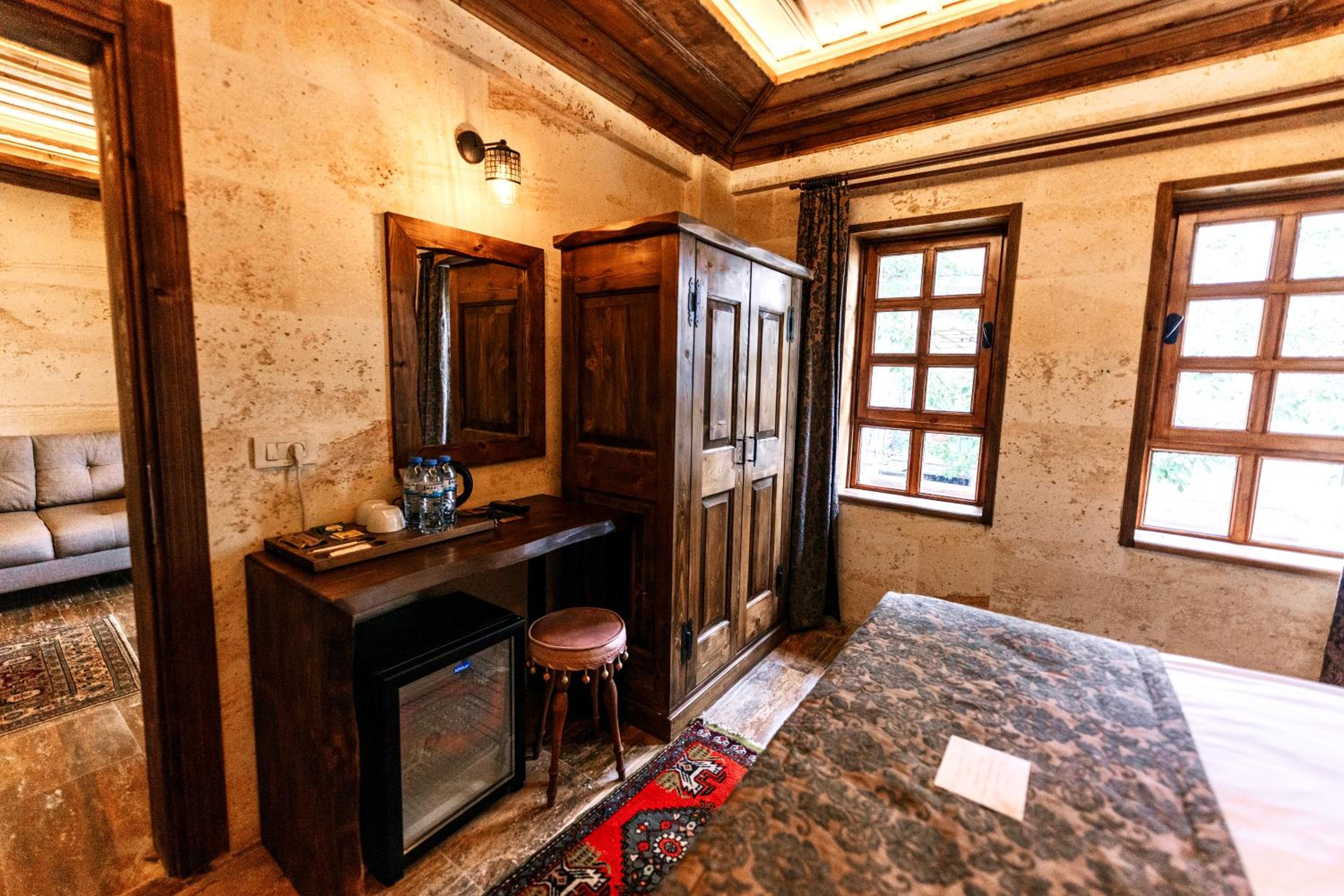 Family Room with Bath - Photo 5