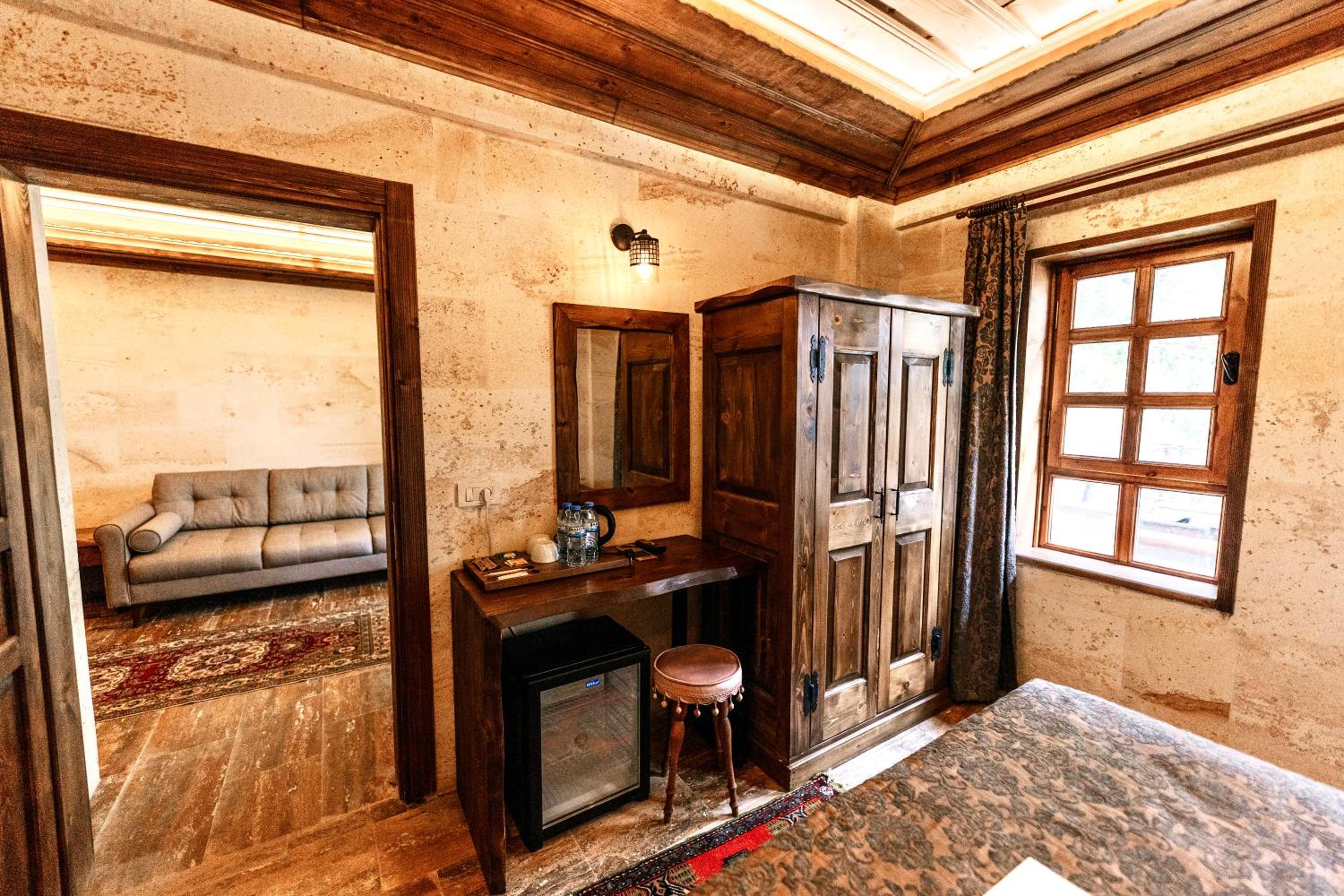 Family Room with Bath - Photo 6