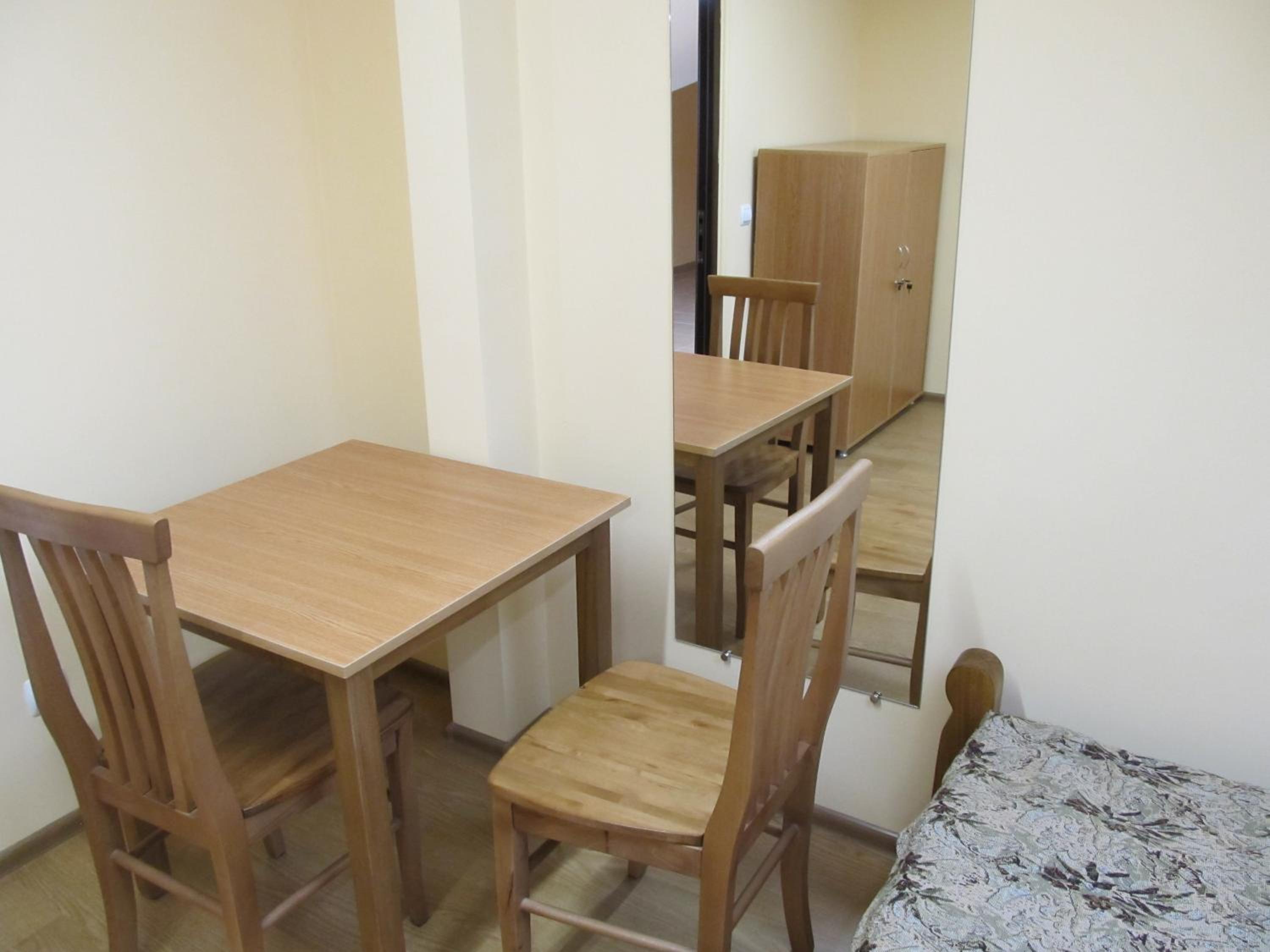 Bed in 2-Bed Dormitory Room photo 3
