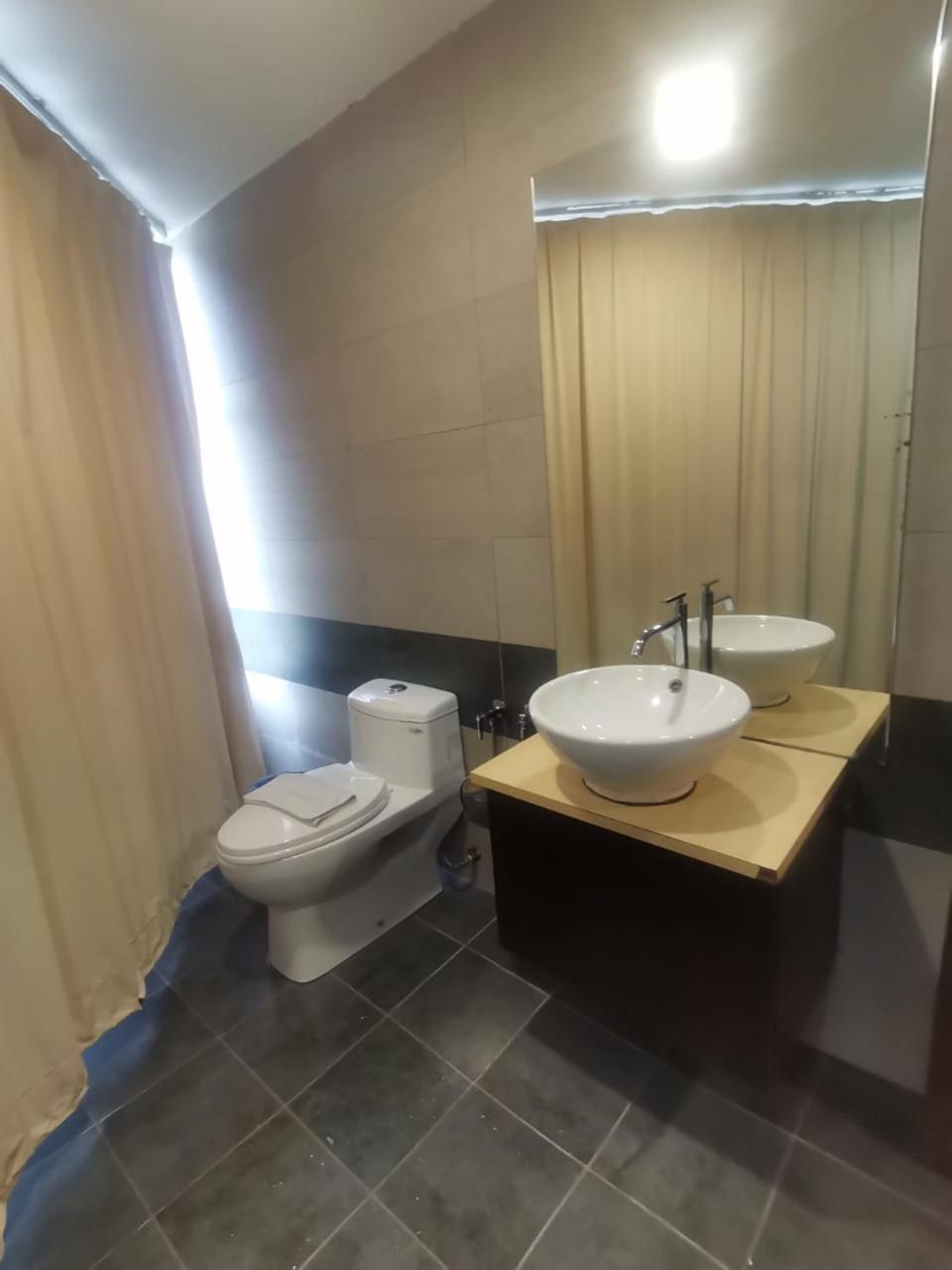 Budget Triple Room - Photo 9
