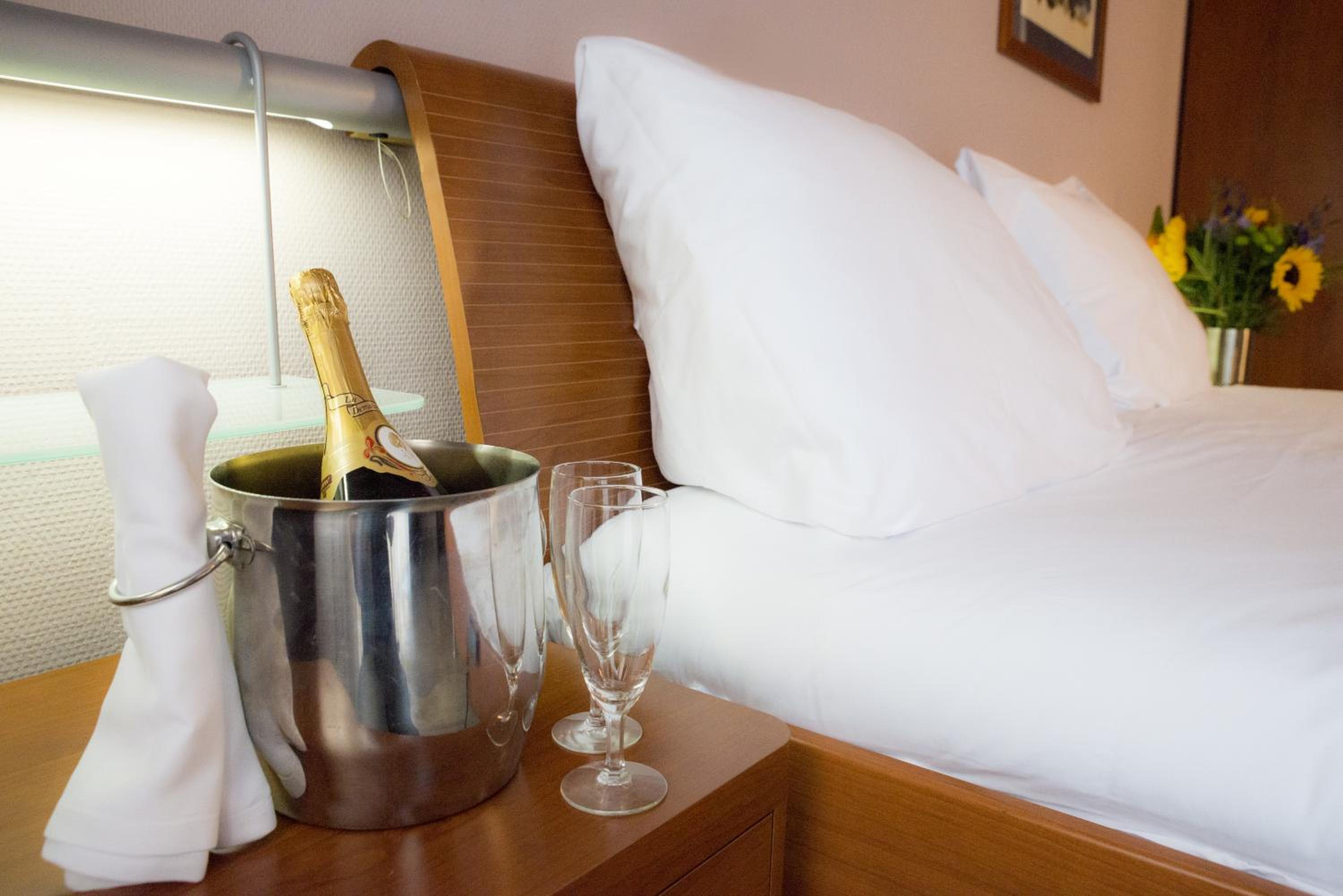Comfort Double Room with Balcony and Bath photo 3