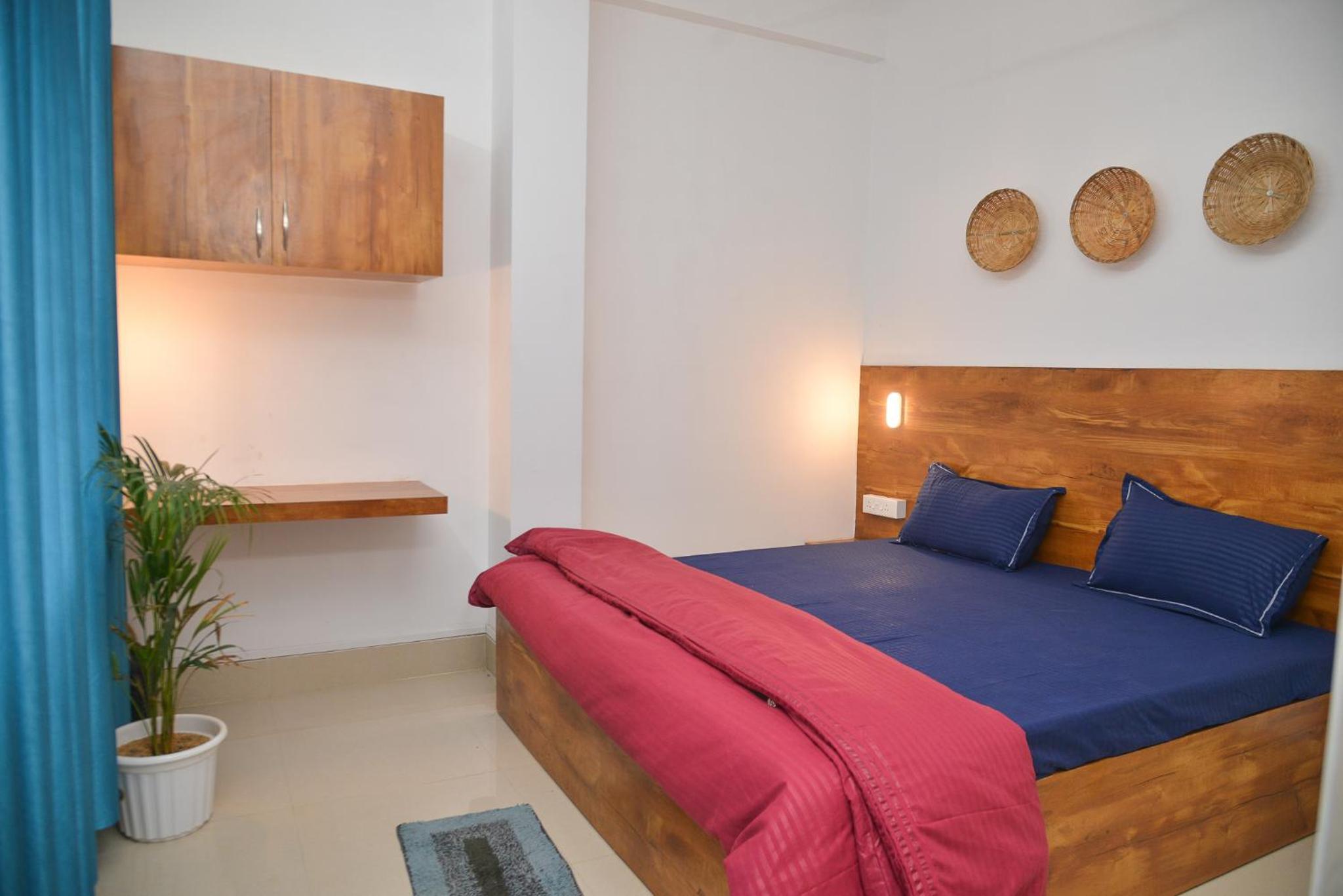 Large Double Room - Photo 5