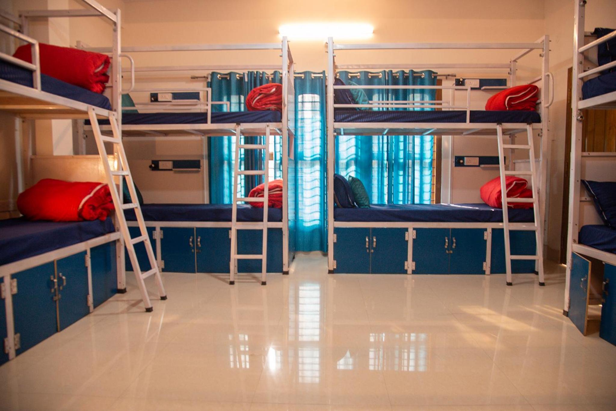 Bed in 10-Bed Mixed Dormitory Room photo 3