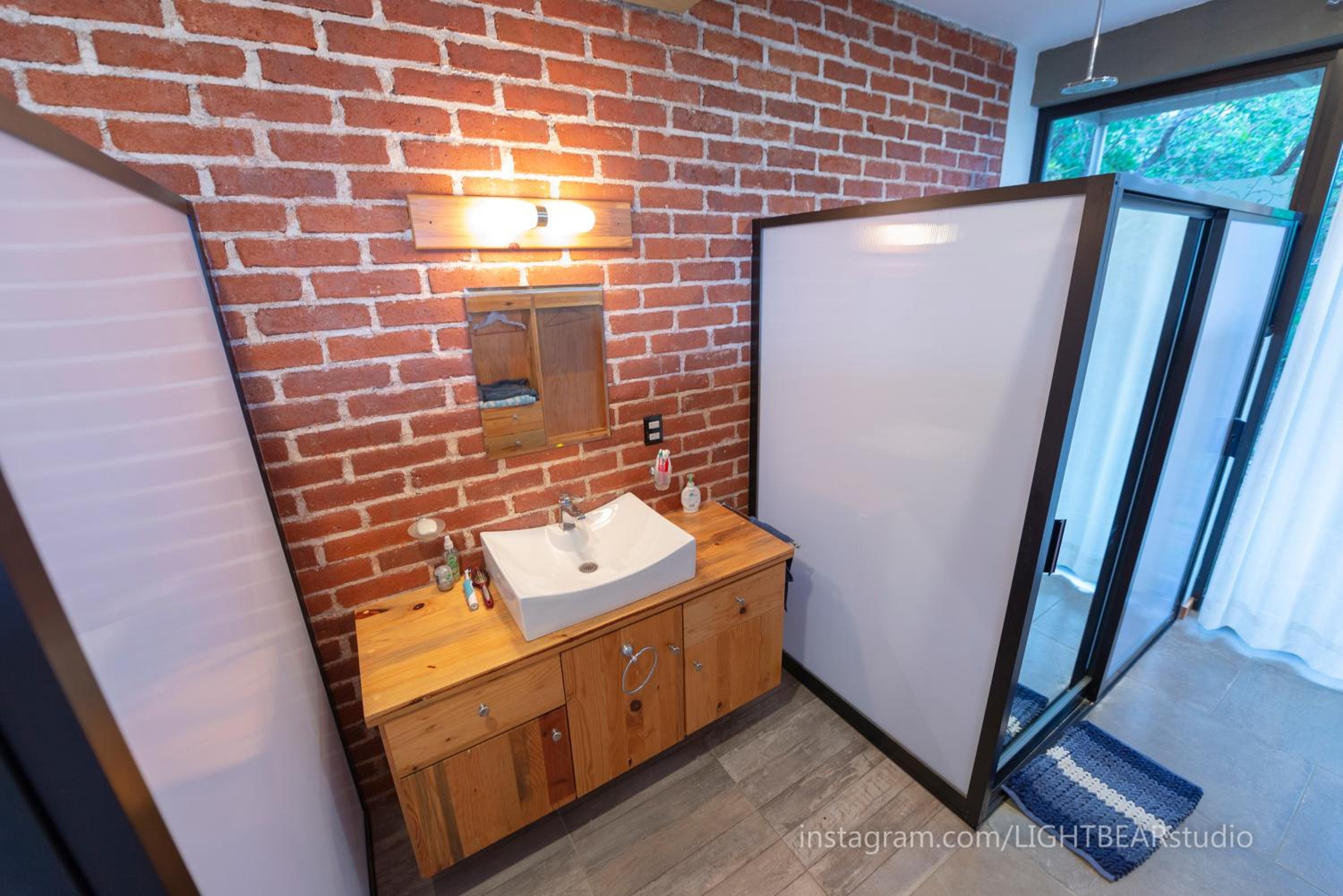 Three-Bedroom Villa - Photo 31