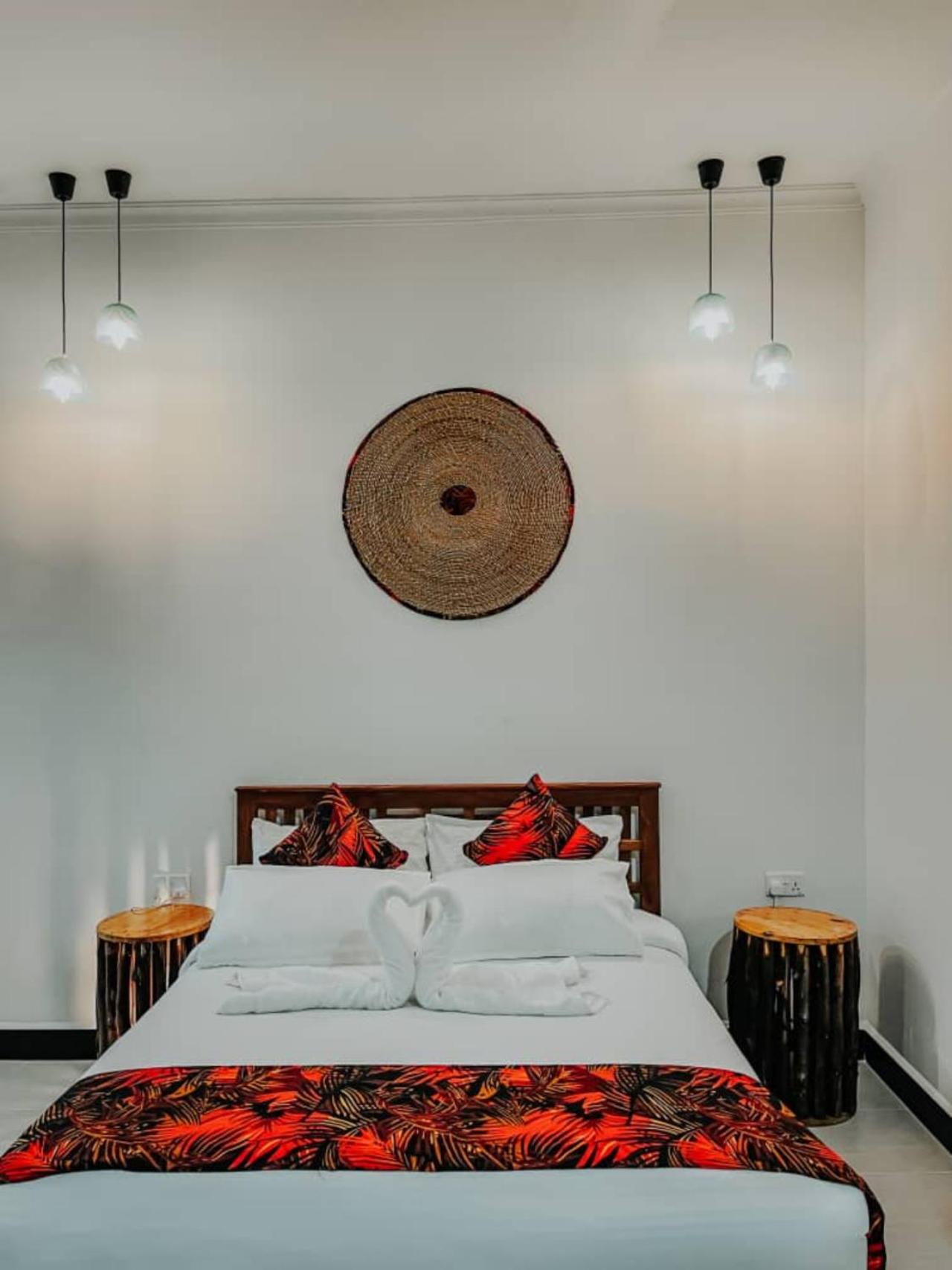 Deluxe Room - Photo 5