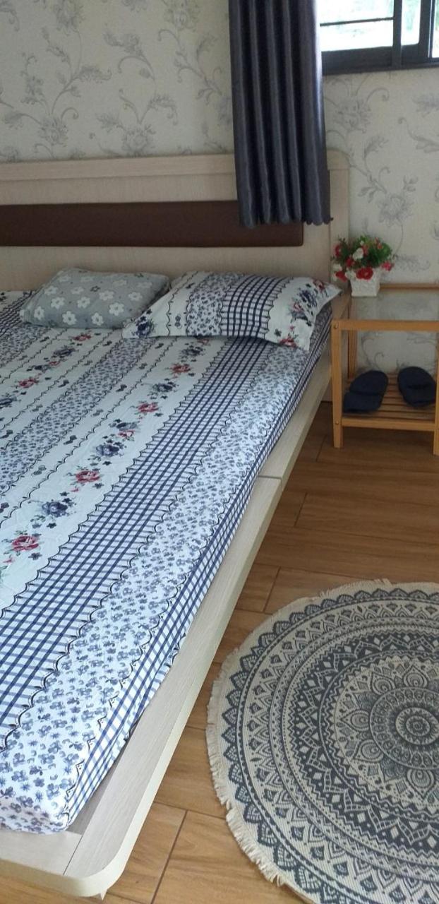 One-Bedroom House photo 1