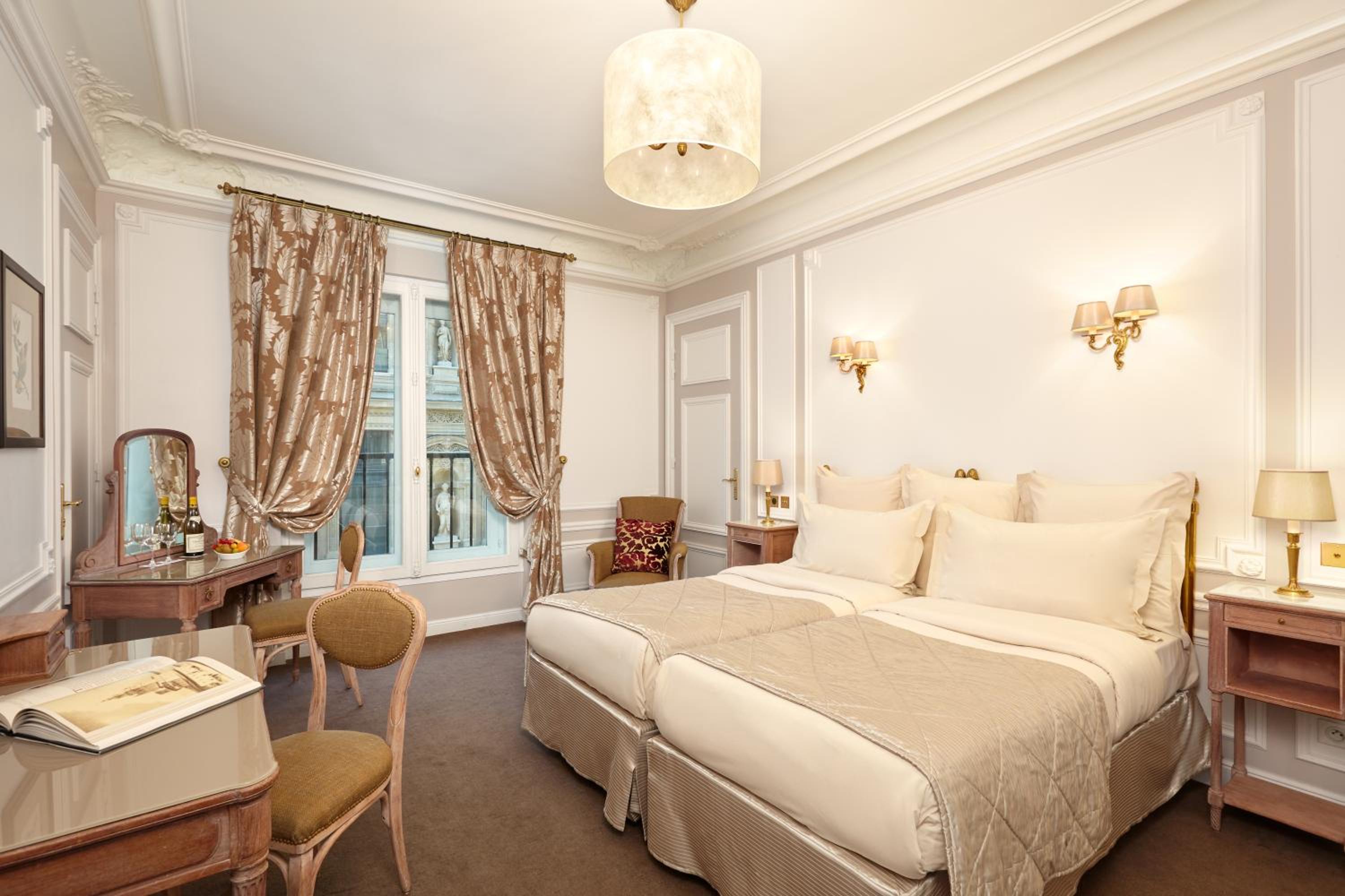 Chambre Prestige – Côté Louvre et Tour Eiffel
