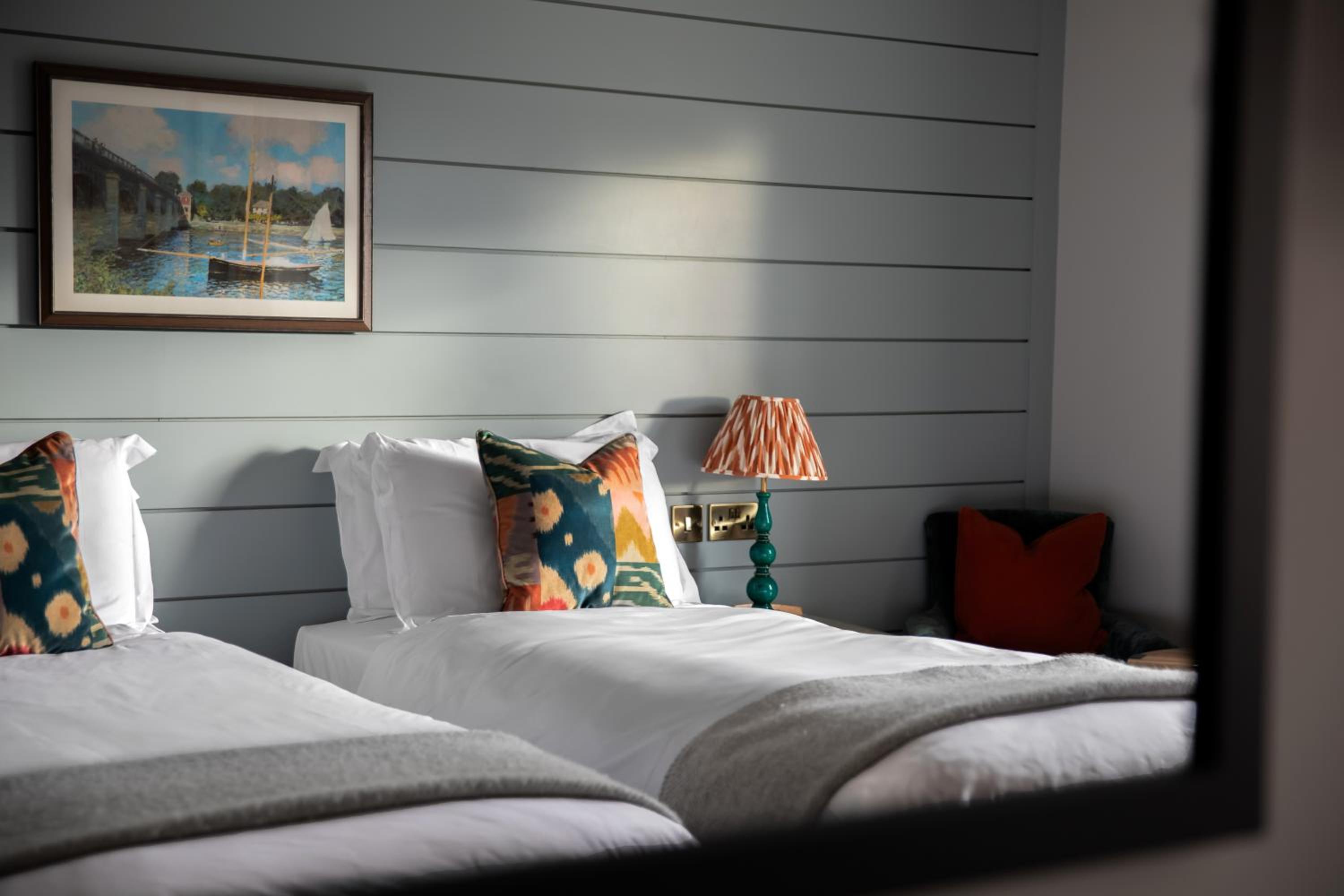 Standard Twin Room - Photo 1