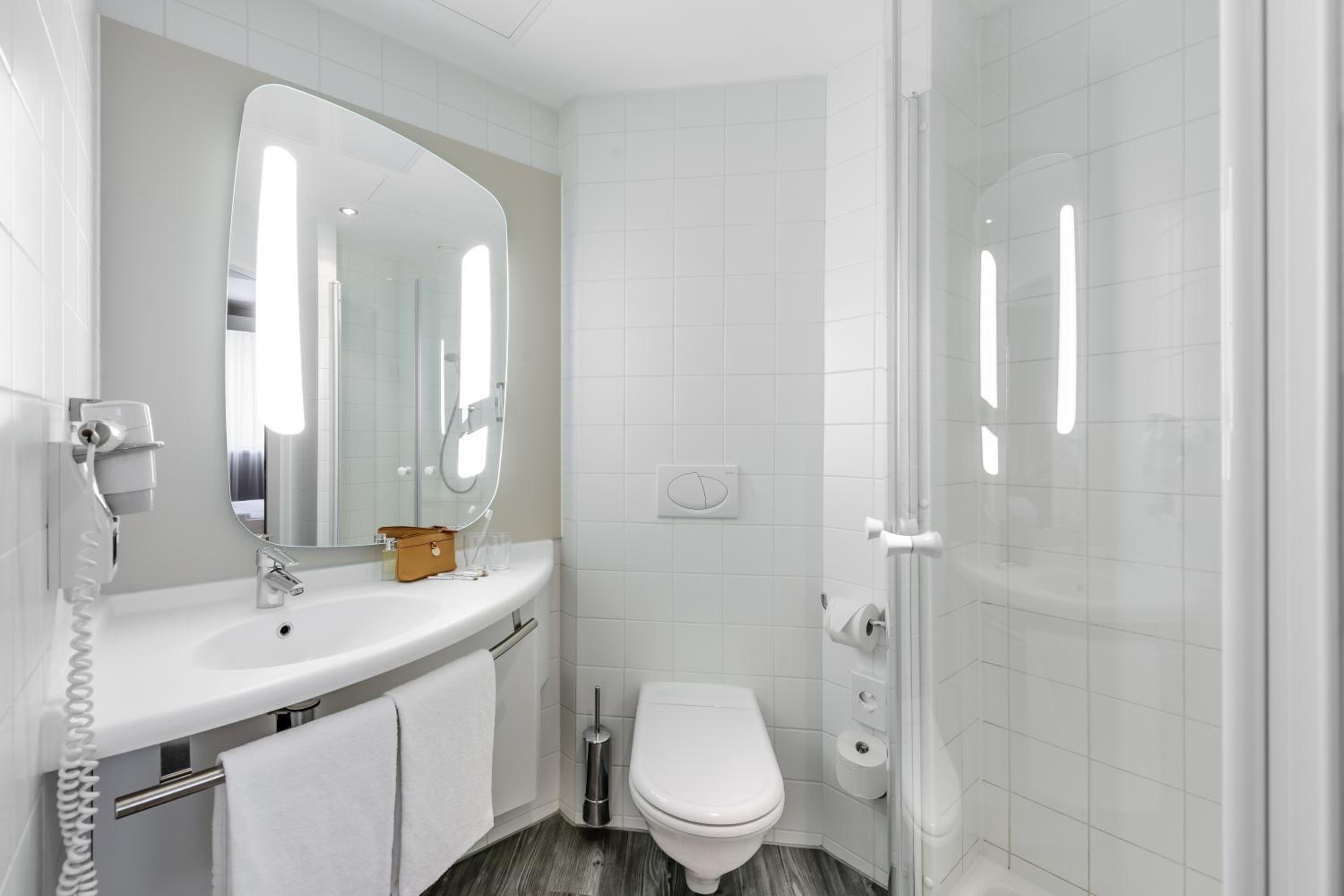 Standard Double Room - Photo 5