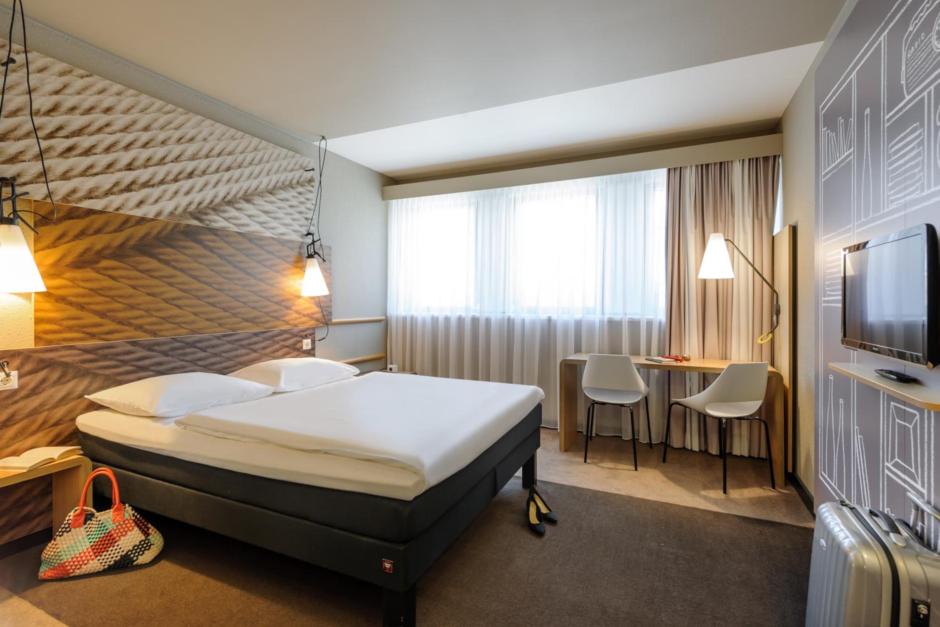 Standard Double Room - Photo 4