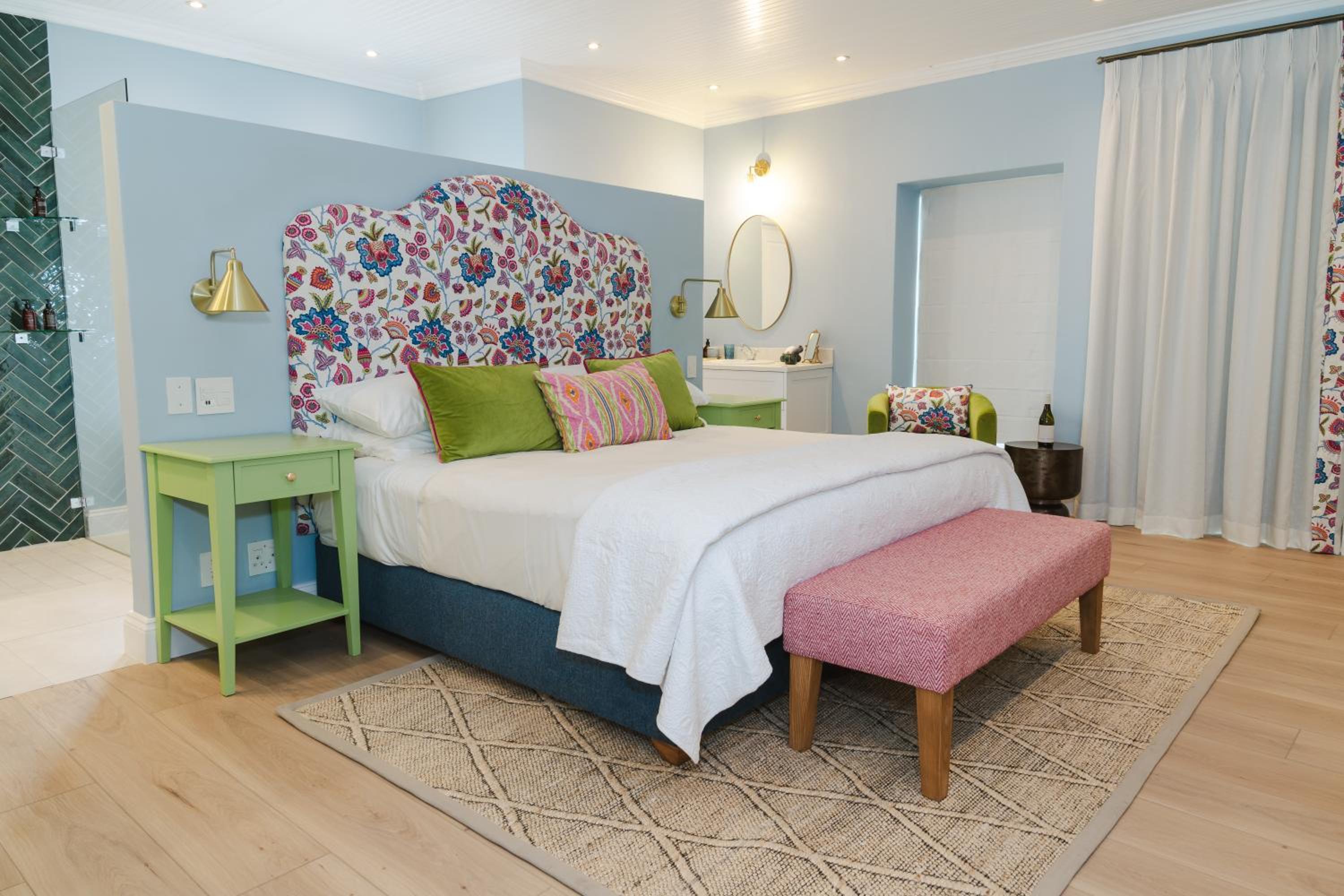 Superior King Room - Photo 18