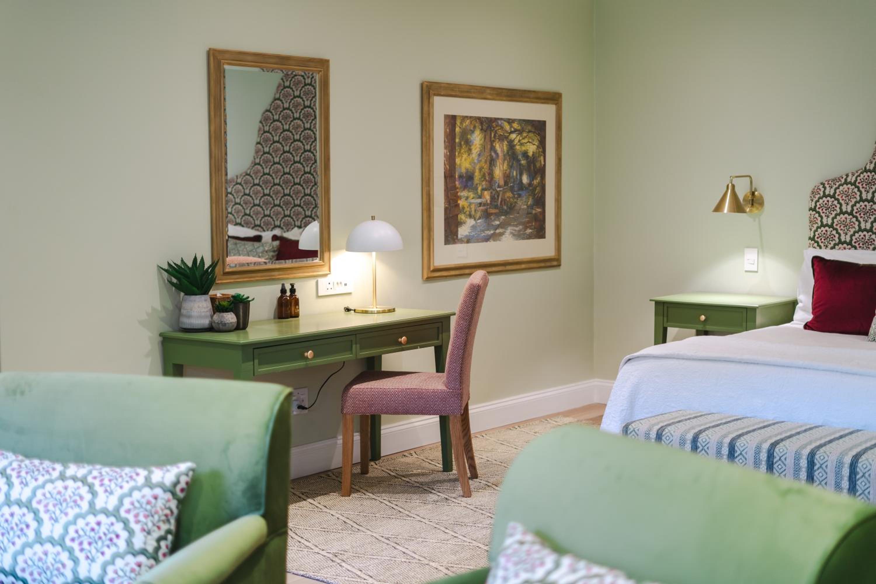 Superior King Room - Photo 15
